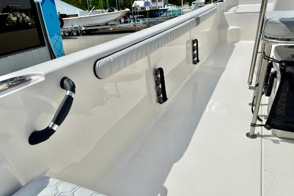 2025 Carolina Skiff 21 LS boat interior, featuring sleek design and modern fittings.
