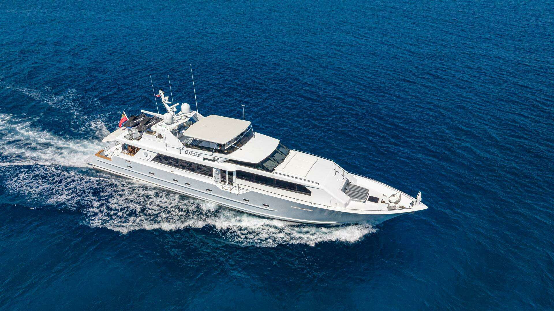 1997 Broward Raised Pilothouse - Image 7