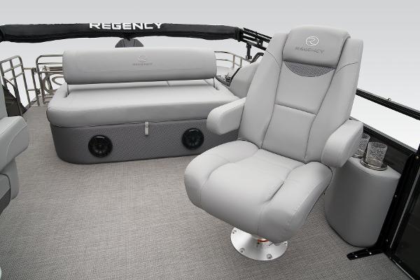 2025 Regency 230 LE3 Sport - 51