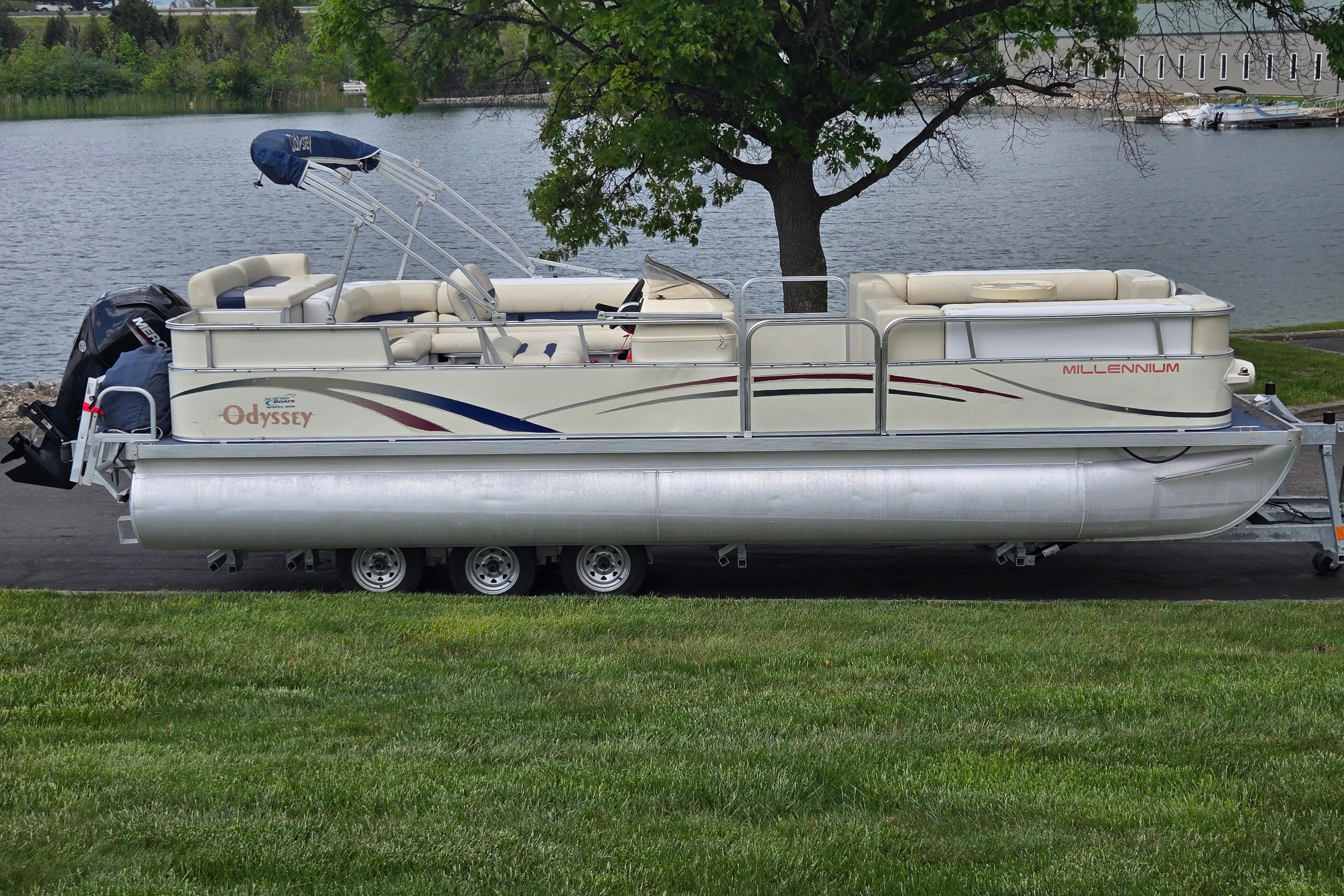 2004 Odyssey Pontoons 2302 Millenninum
