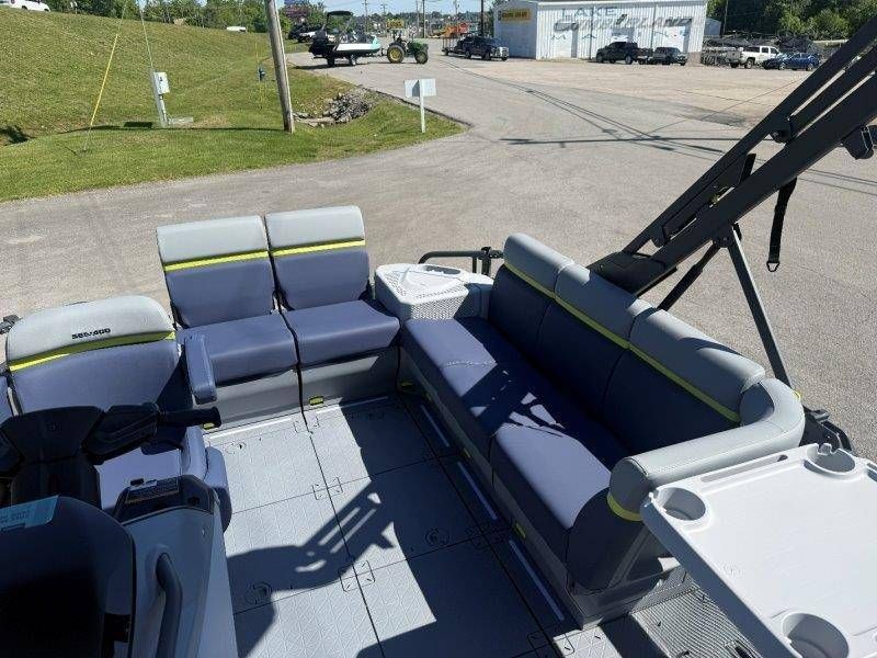 2026 Sea-Doo Switch Cruise Limited 18 - 26