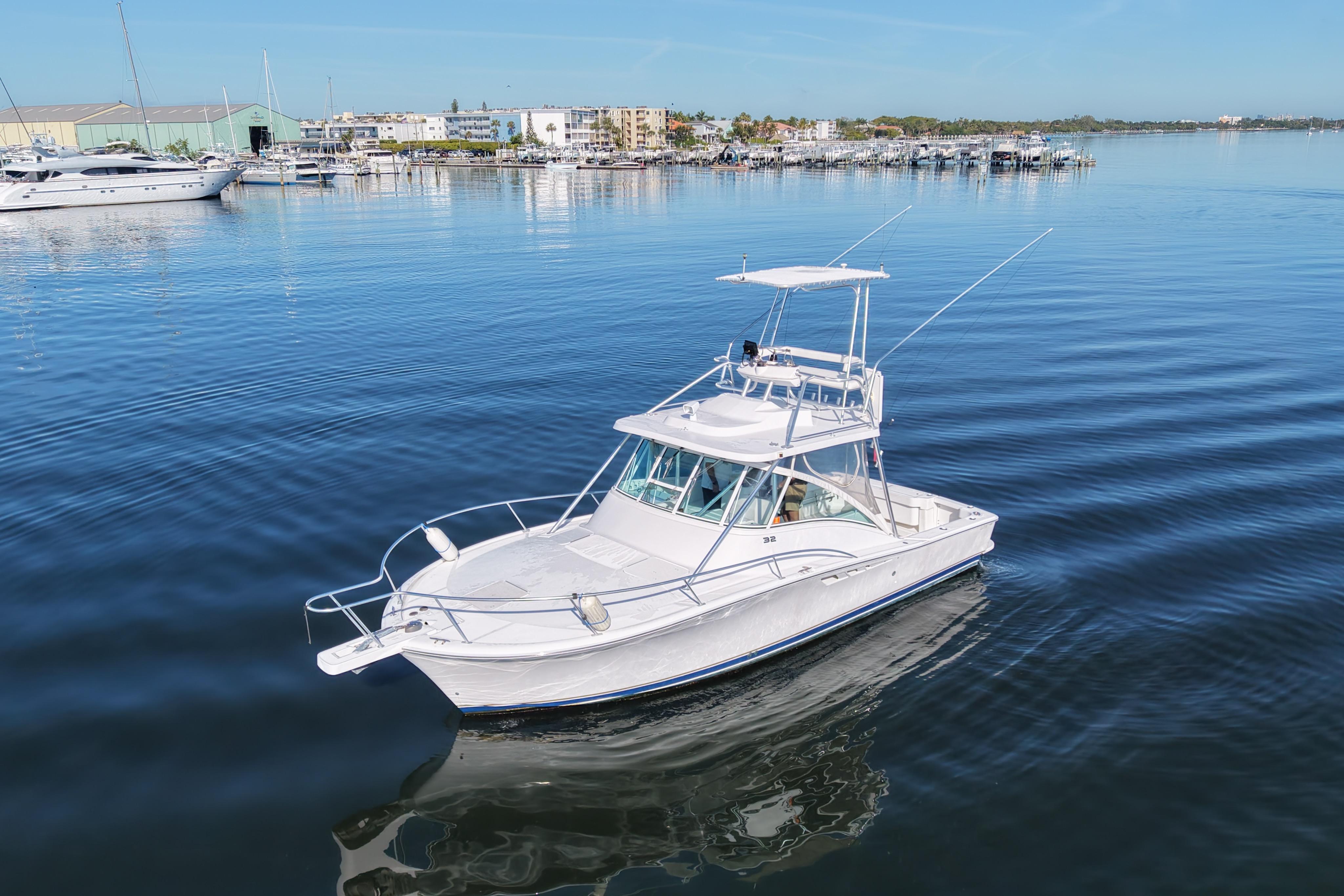 2002 Luhrs 32 Open