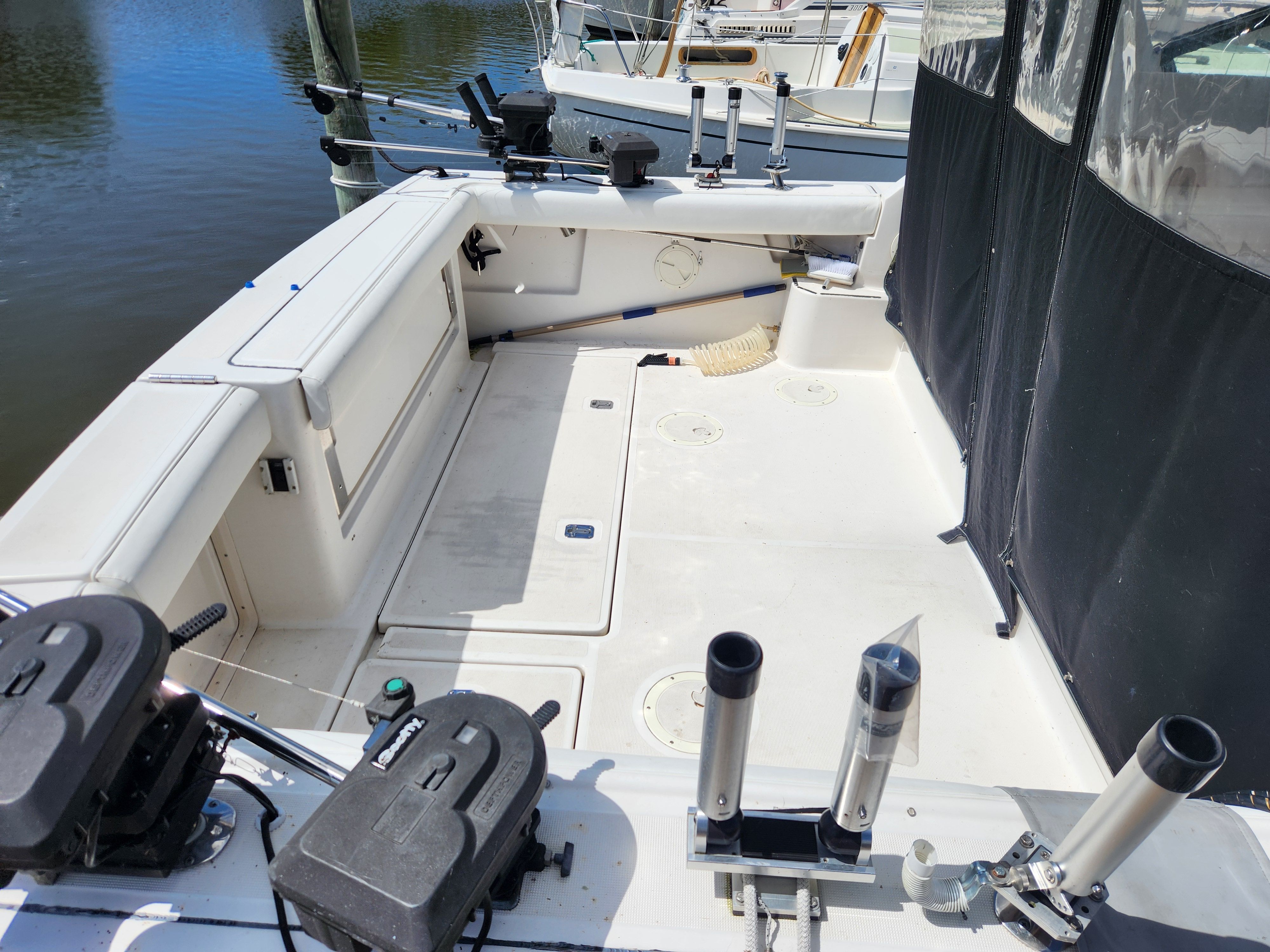 2000 Tiara Yachts 3100 Open - 4