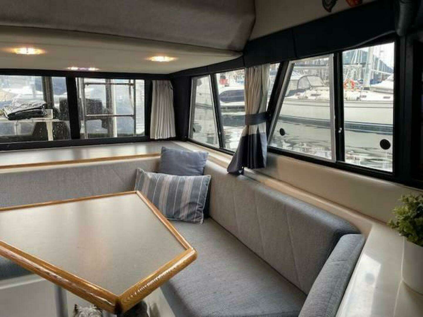 1991 Bayliner — - Image 4