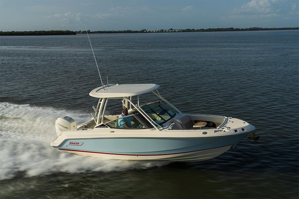 2023-Boston-Whaler-240-Vantage-MarineMax