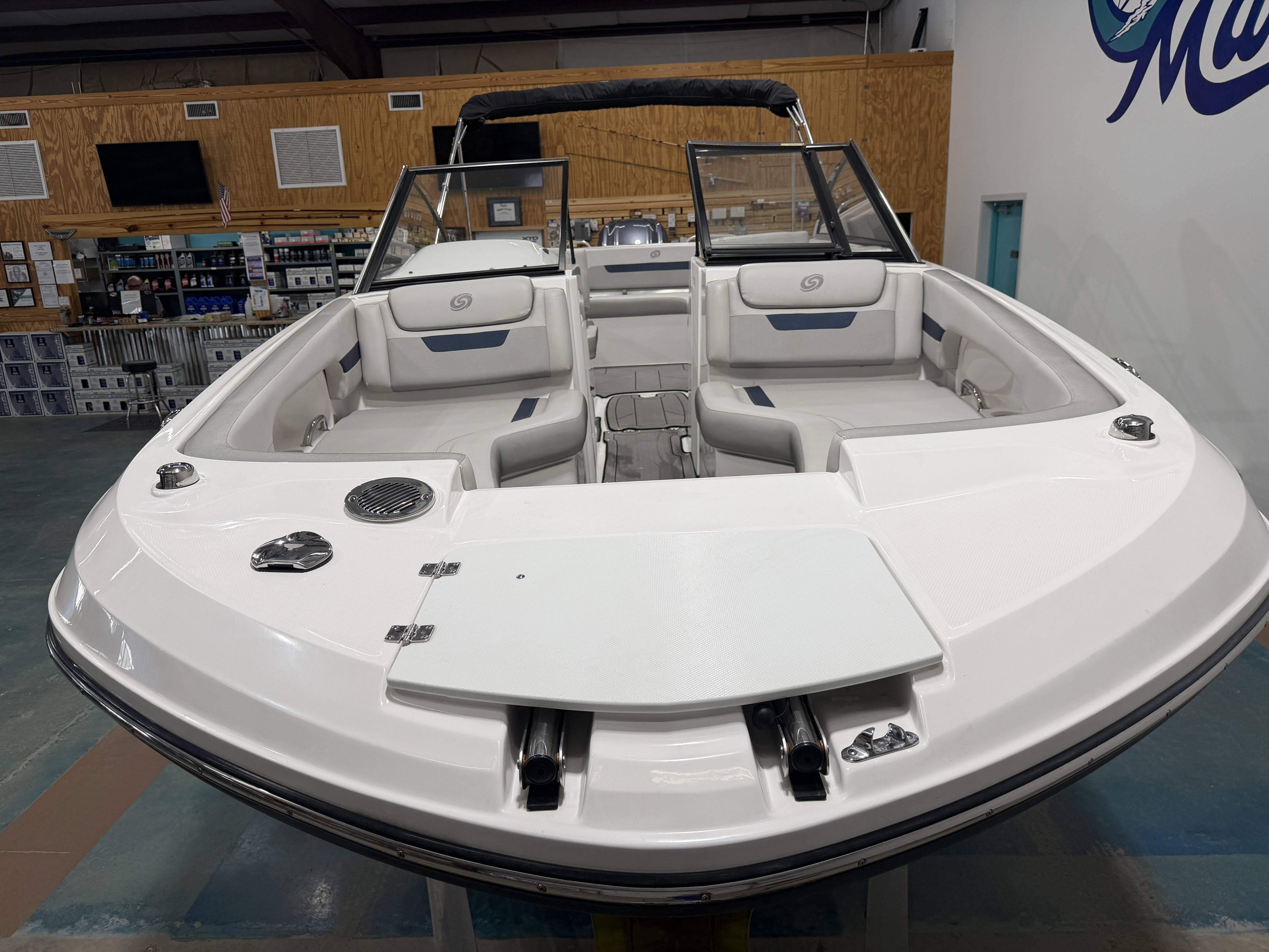 2023 Hurricane SunDeck 235 OB - 25