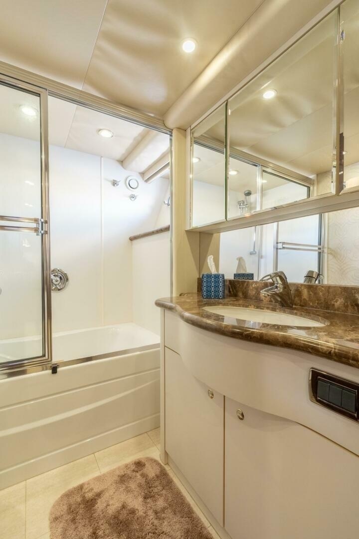 2009 Pacific Mariner 65 Motor Yacht - Image 48
