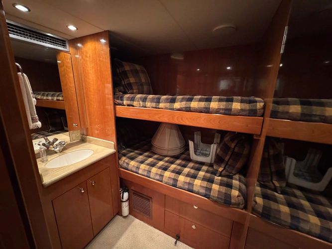 2002 Hatteras 75 My - Image 31