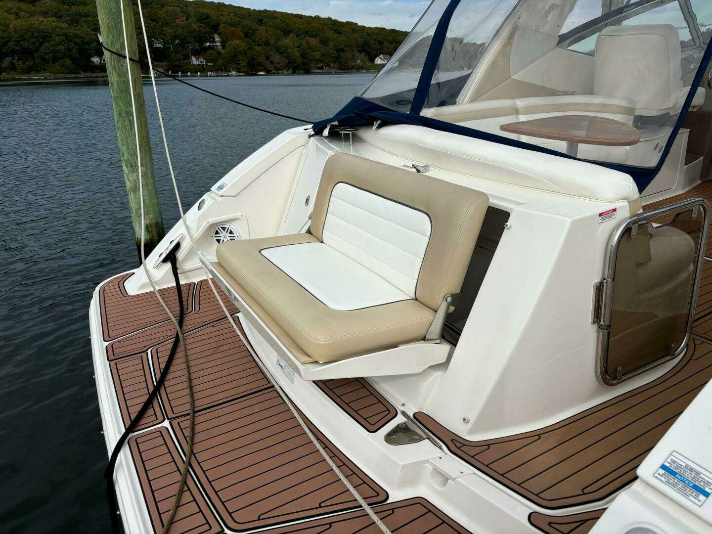 2009 Sea Ray SUNDANCER 350 - Image 12