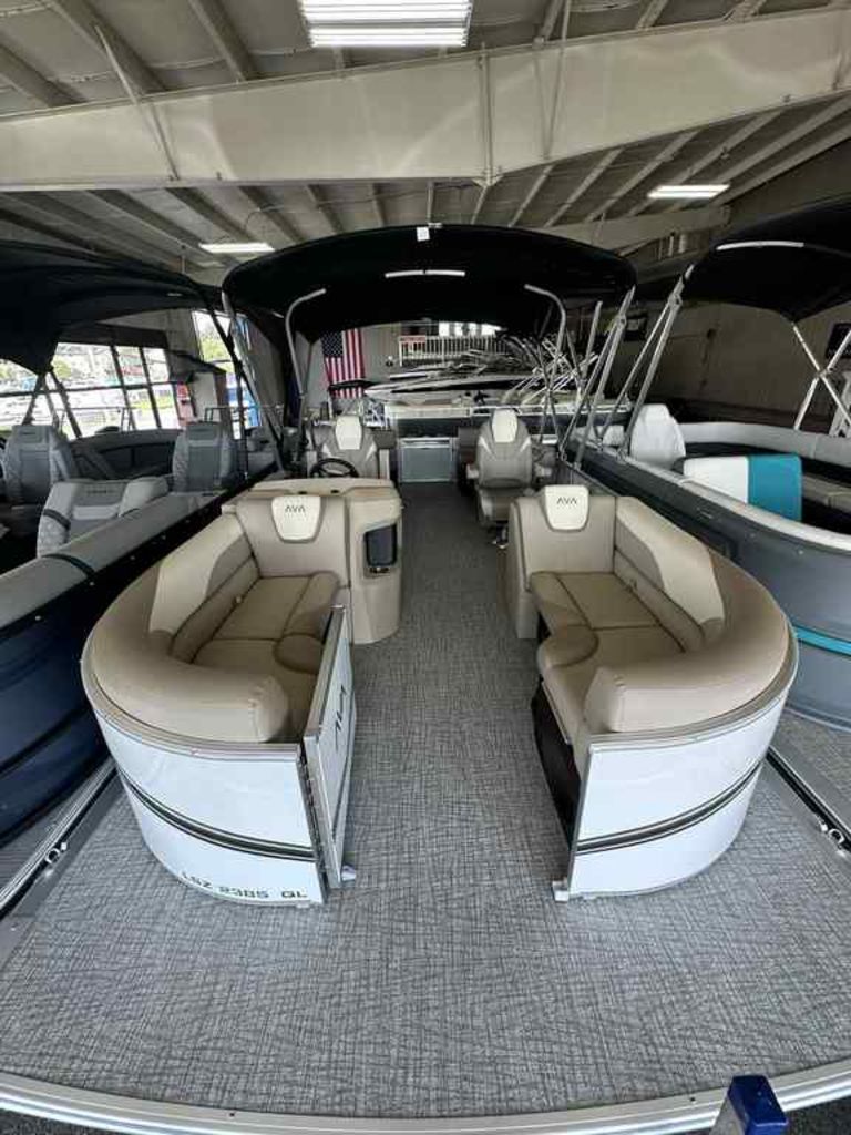 2026 Avalon LSZ Quad Lounger 23 FT - 2