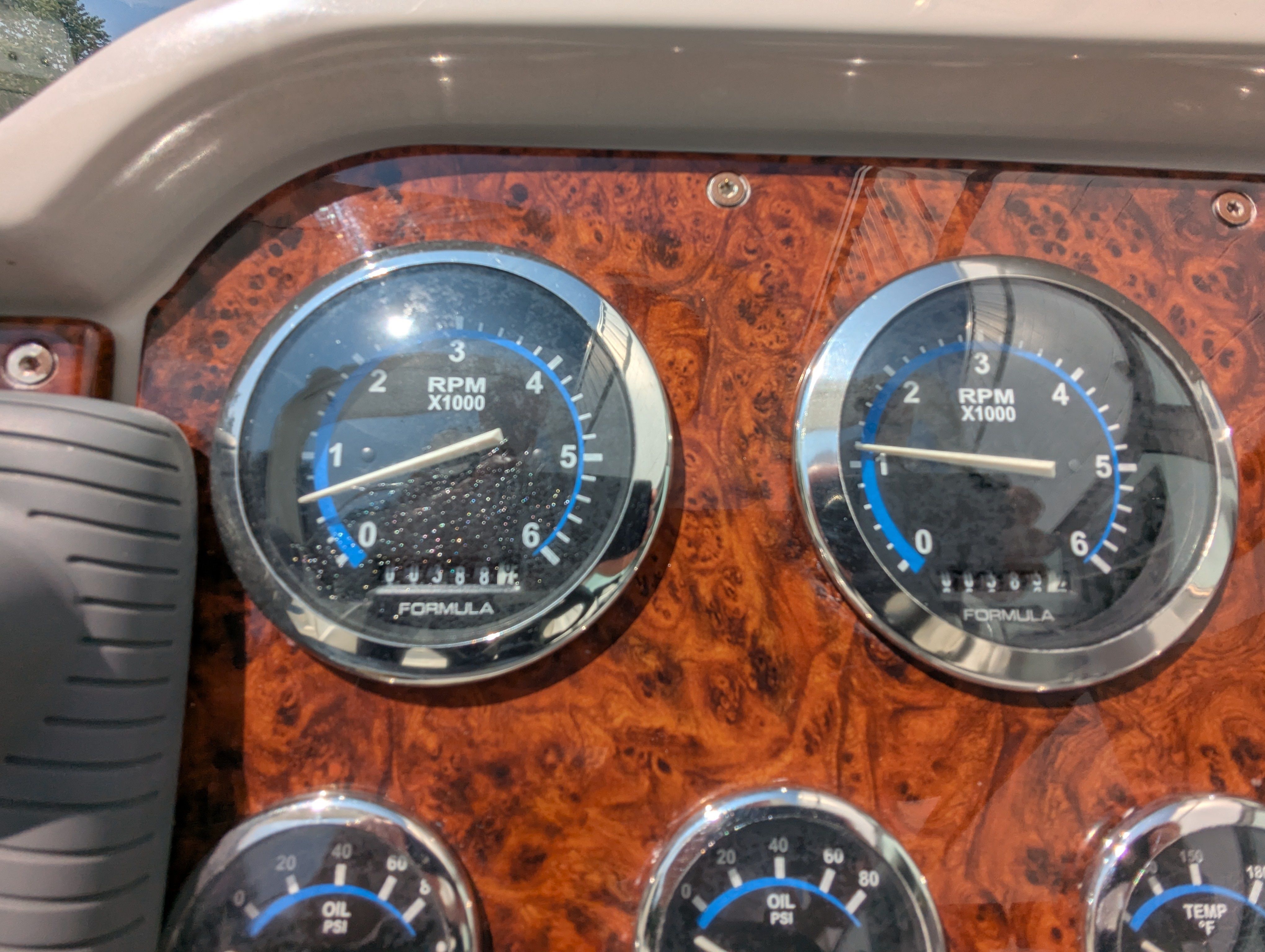 2005 Formula 27 Performance Cruiser - 9