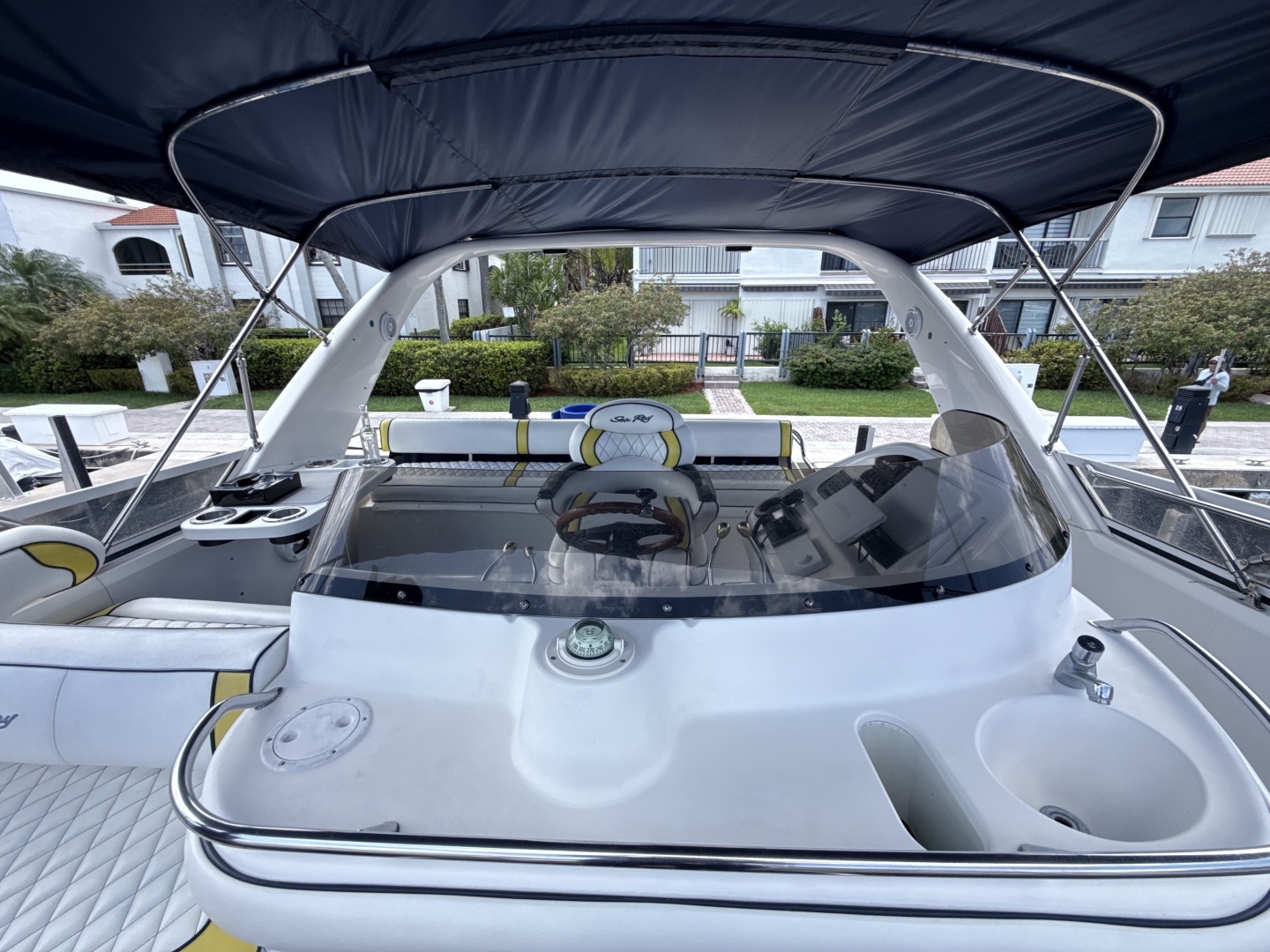 2001 Sea Ray 450 Express Bridge - Image 8