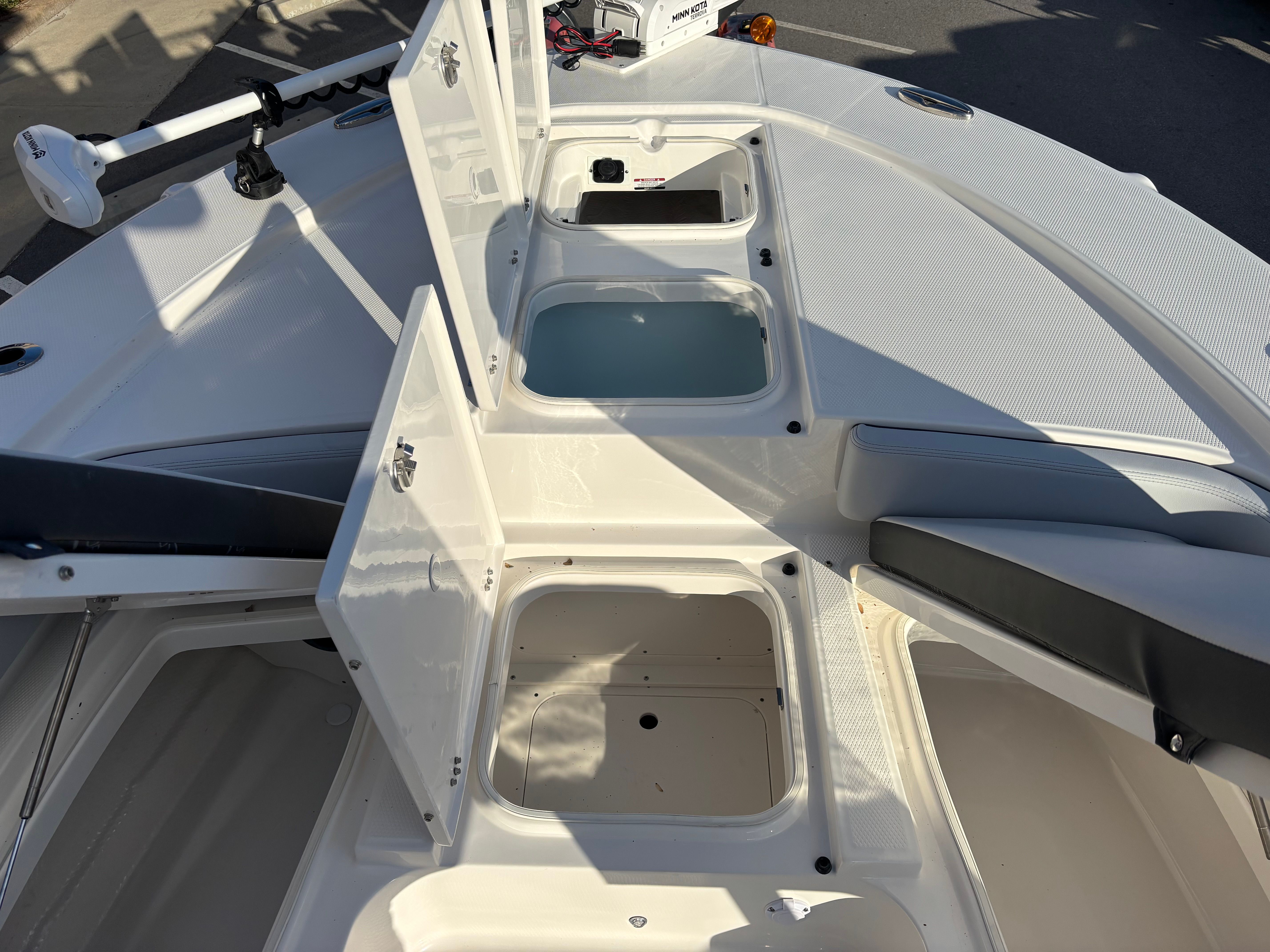 2026 ROBALO 246 CAYMAN - Image 12