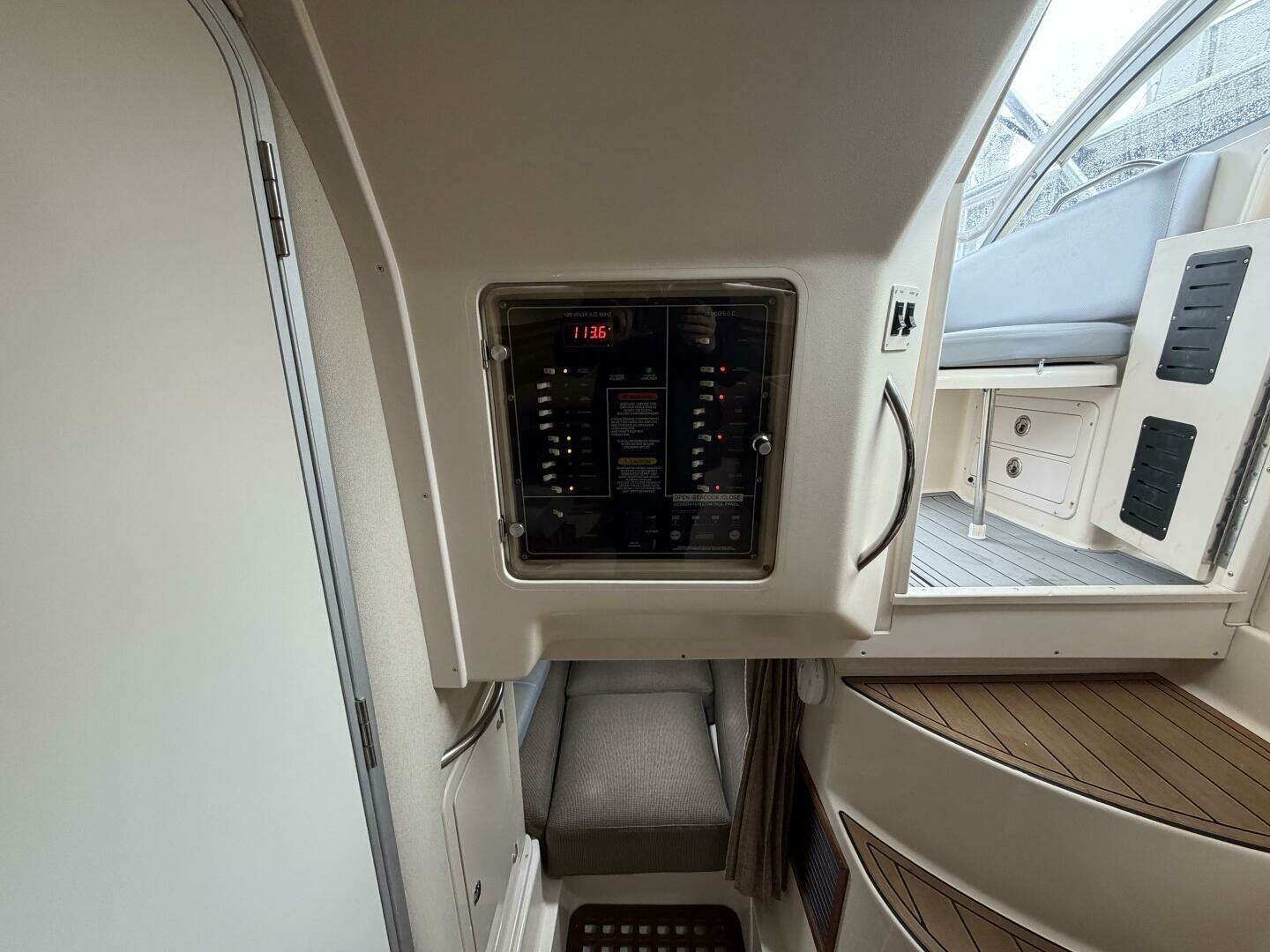 2004 Grady-White — - Image 30