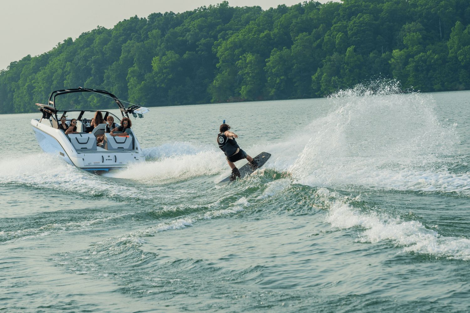 2026 Yamaha Boats AR220 - 10