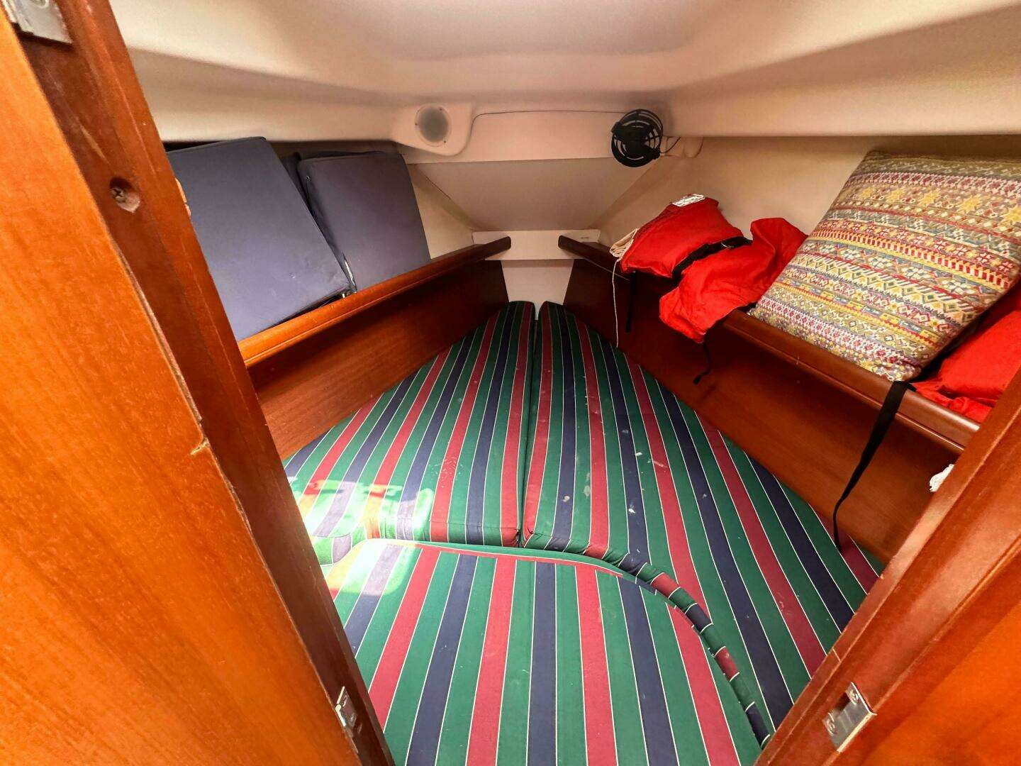 2007 Beneteau Oceanis Clipper 323 - Image 12