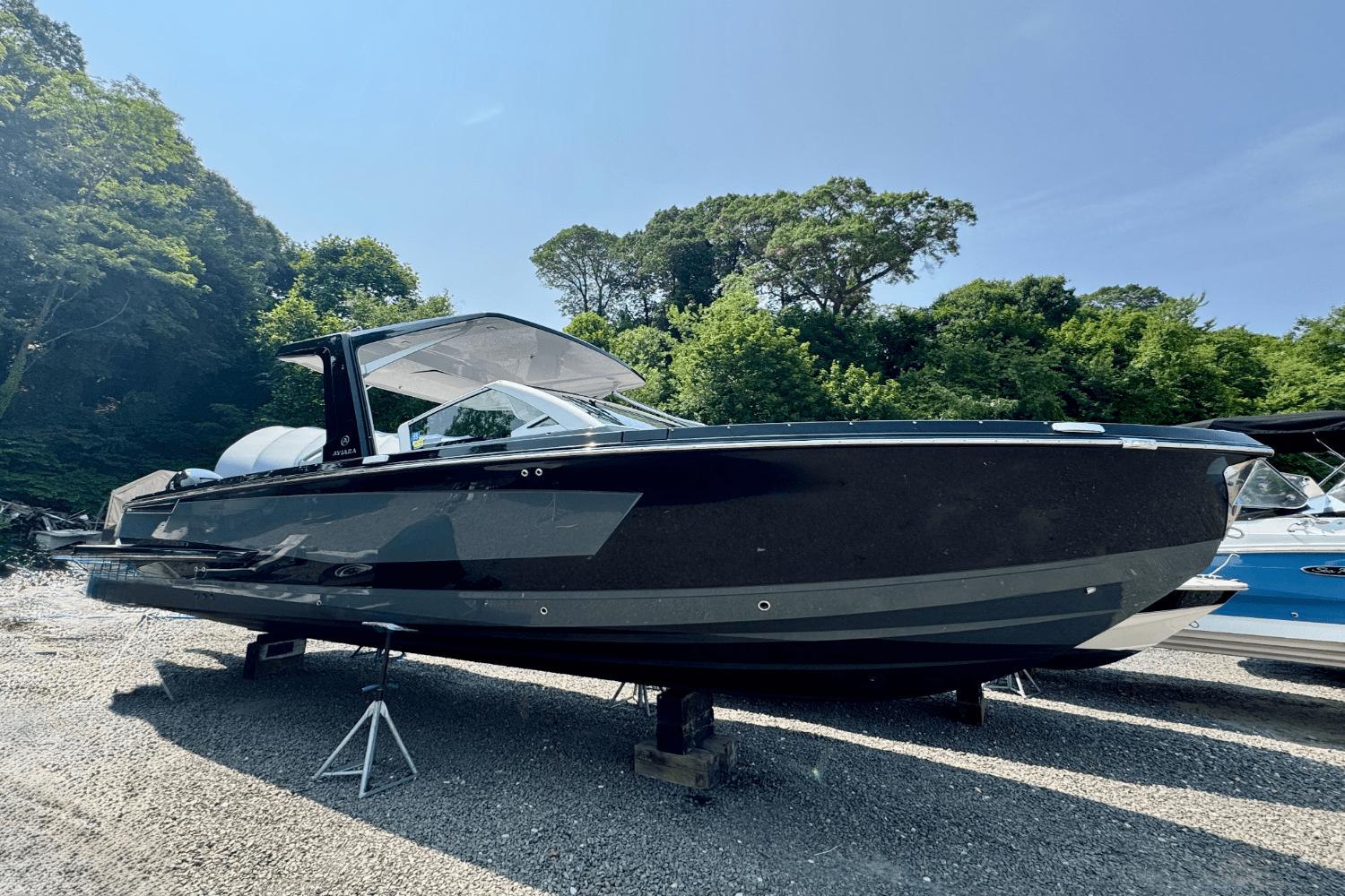 2022 Aviara AV32 OB - 8