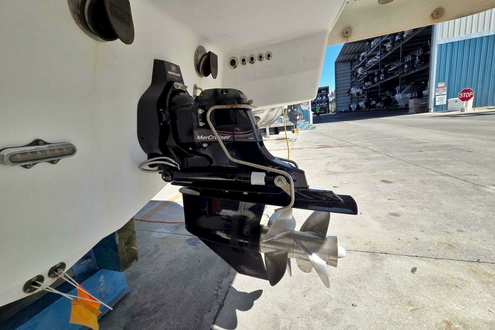 2015 Formula 350 Crossover Bowrider - Image 58