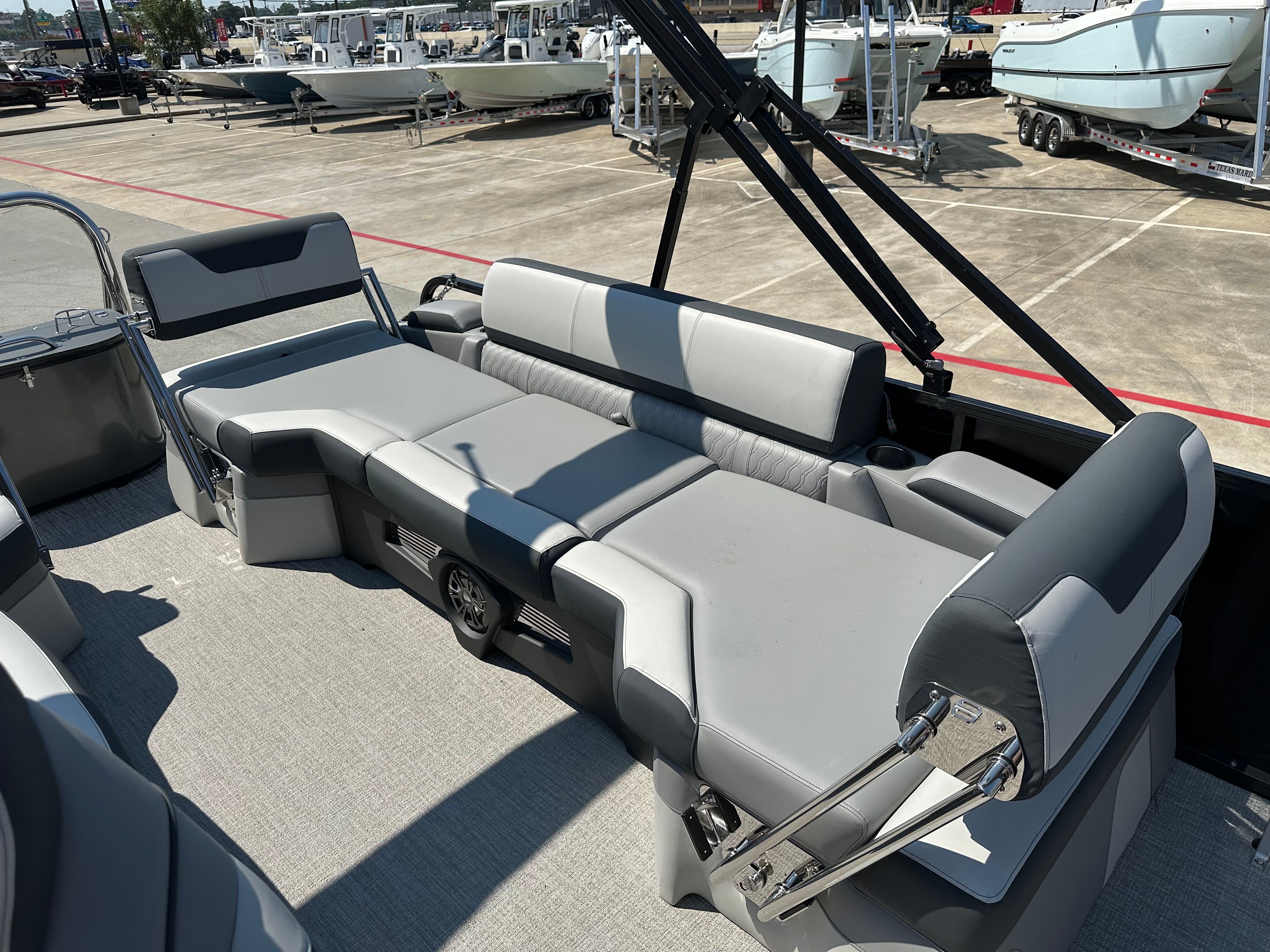 2025 Avalon LSZ Quad Lounge Shift - 23' - 28