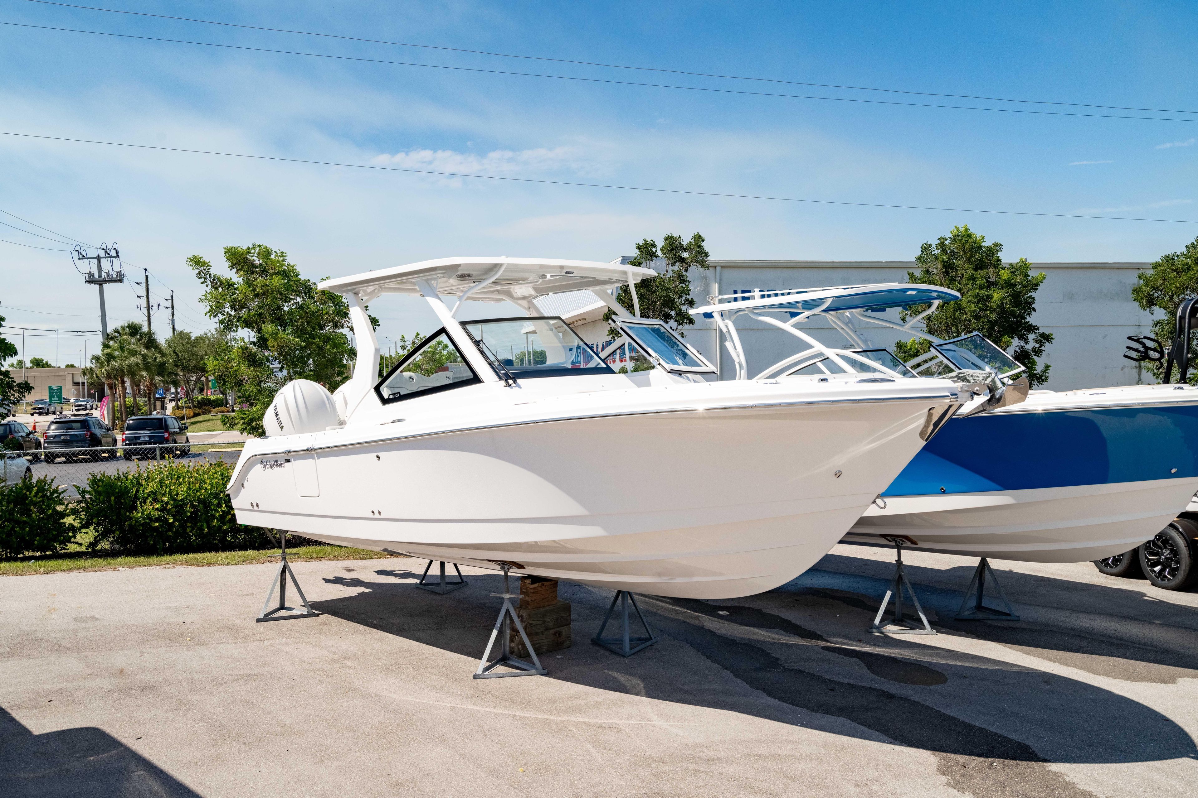 2026 Edgewater 262CX Crossover