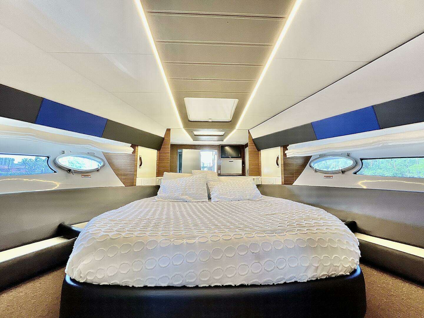 2014 Rodman Muse 44 - Image 6