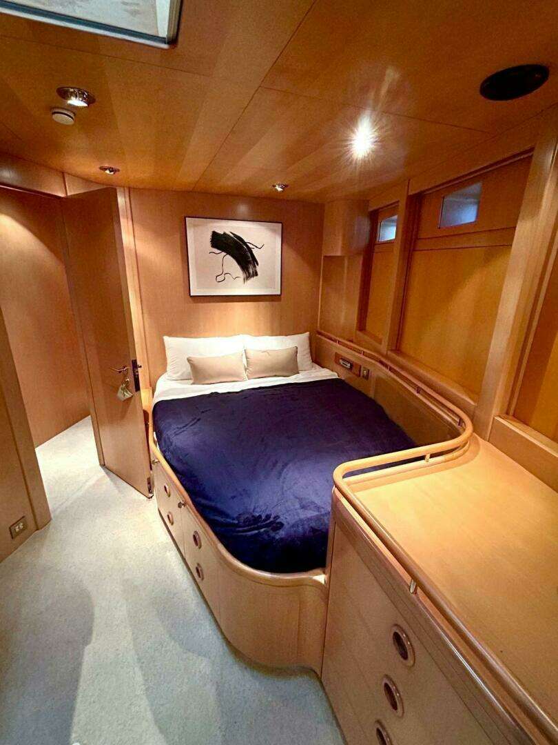 1989 Sensation Yachts — - Image 13