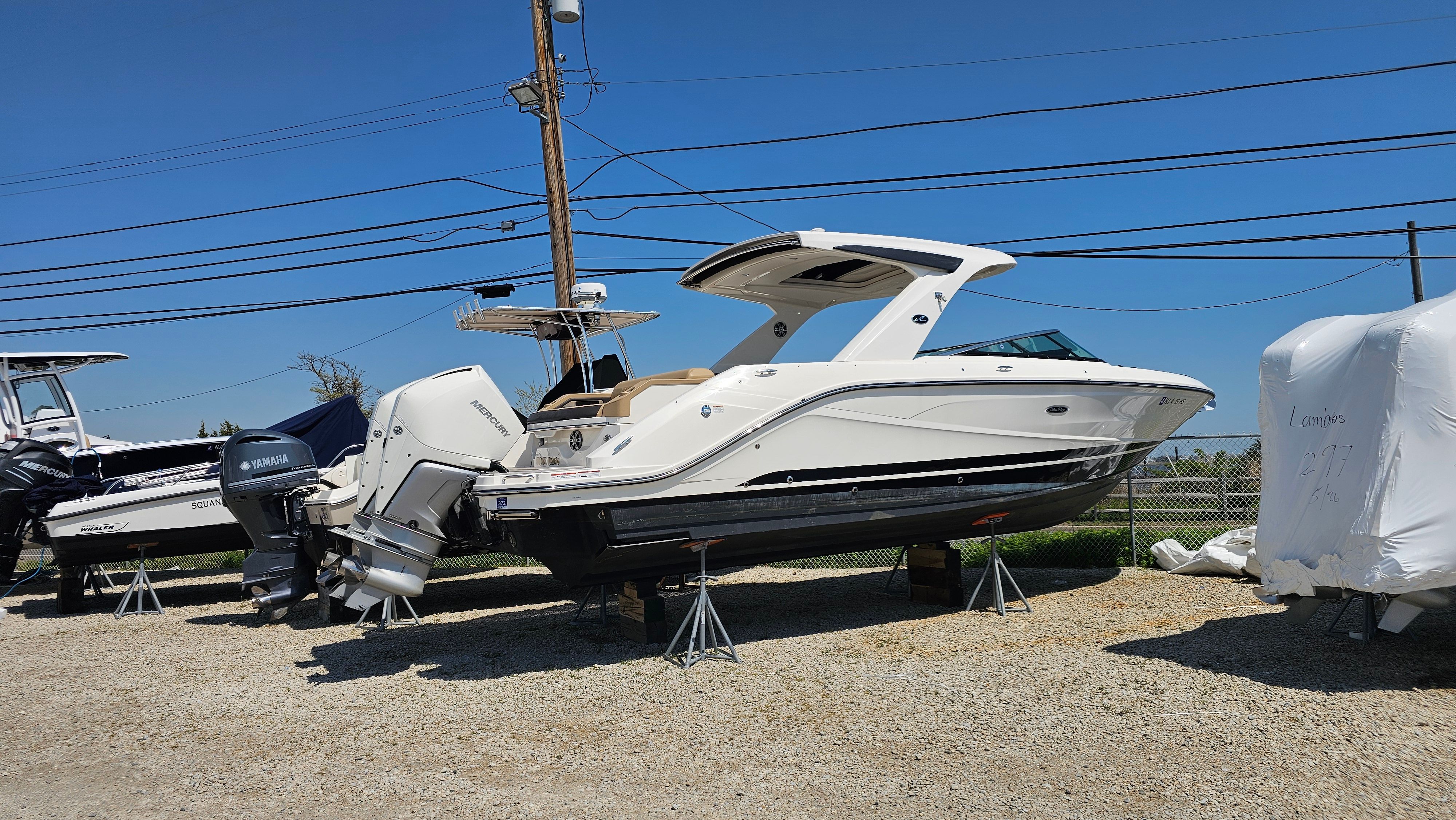 2023 Sea Ray SLX 310 Outboard