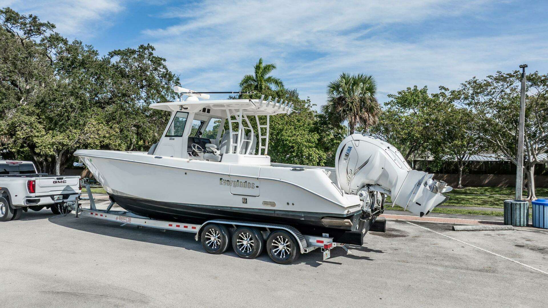 2021 Everglades 335 Center Console - Image 58