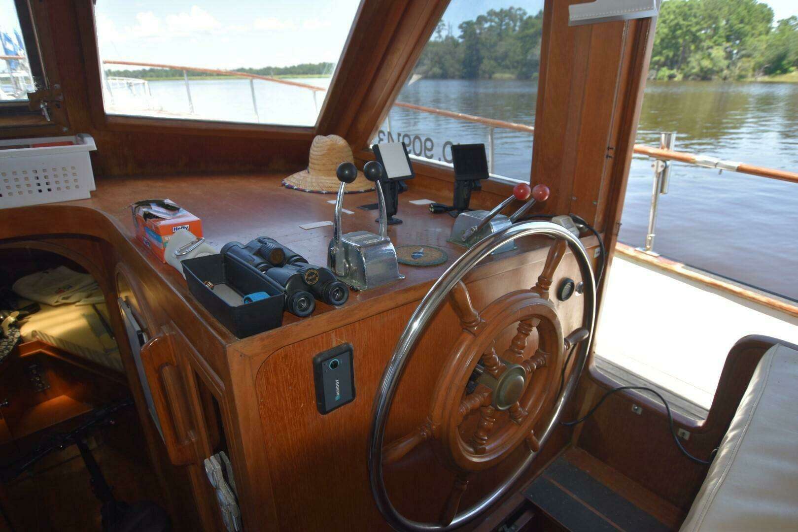 1985 Albin 43 Double Cabin - Image 17