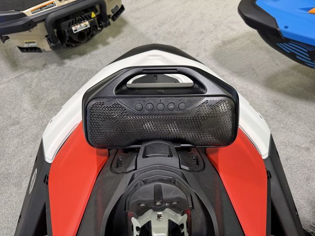 2026 Sea-Doo Spark Trixx For 1 Rotax 900 ACE - 90 Ibr And Au - 8