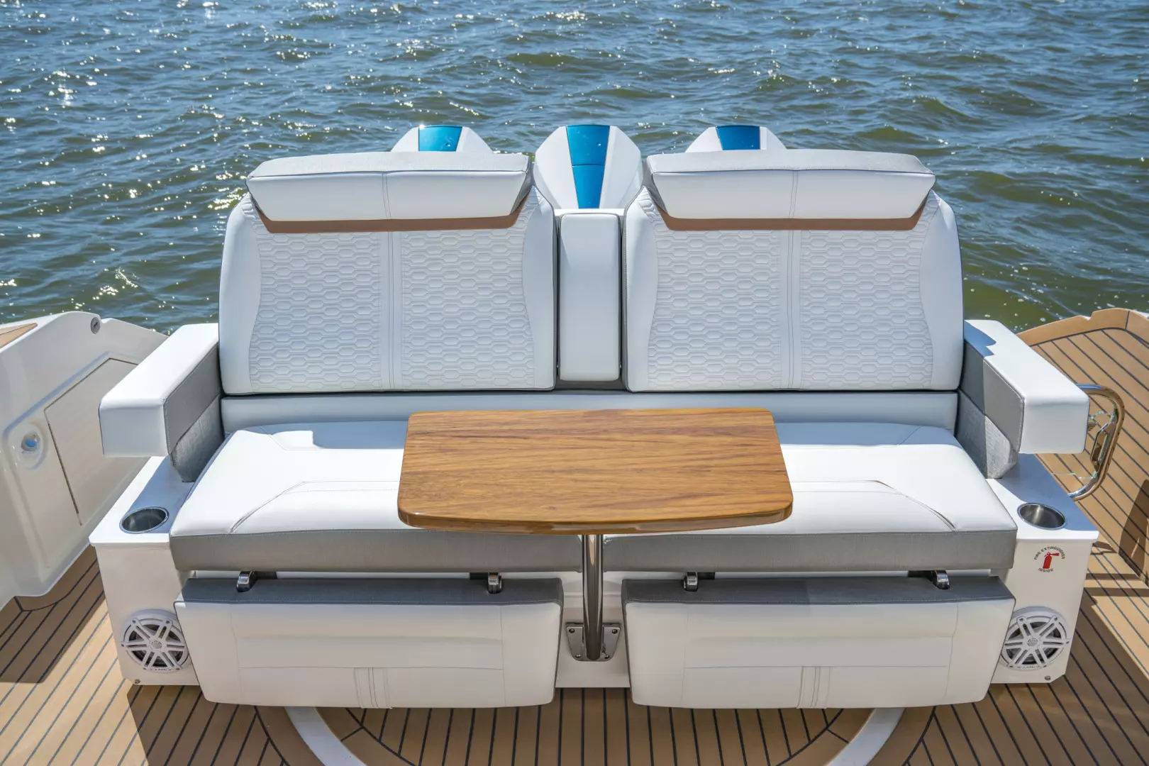2021 Tiara Sport 43LE - Image 23