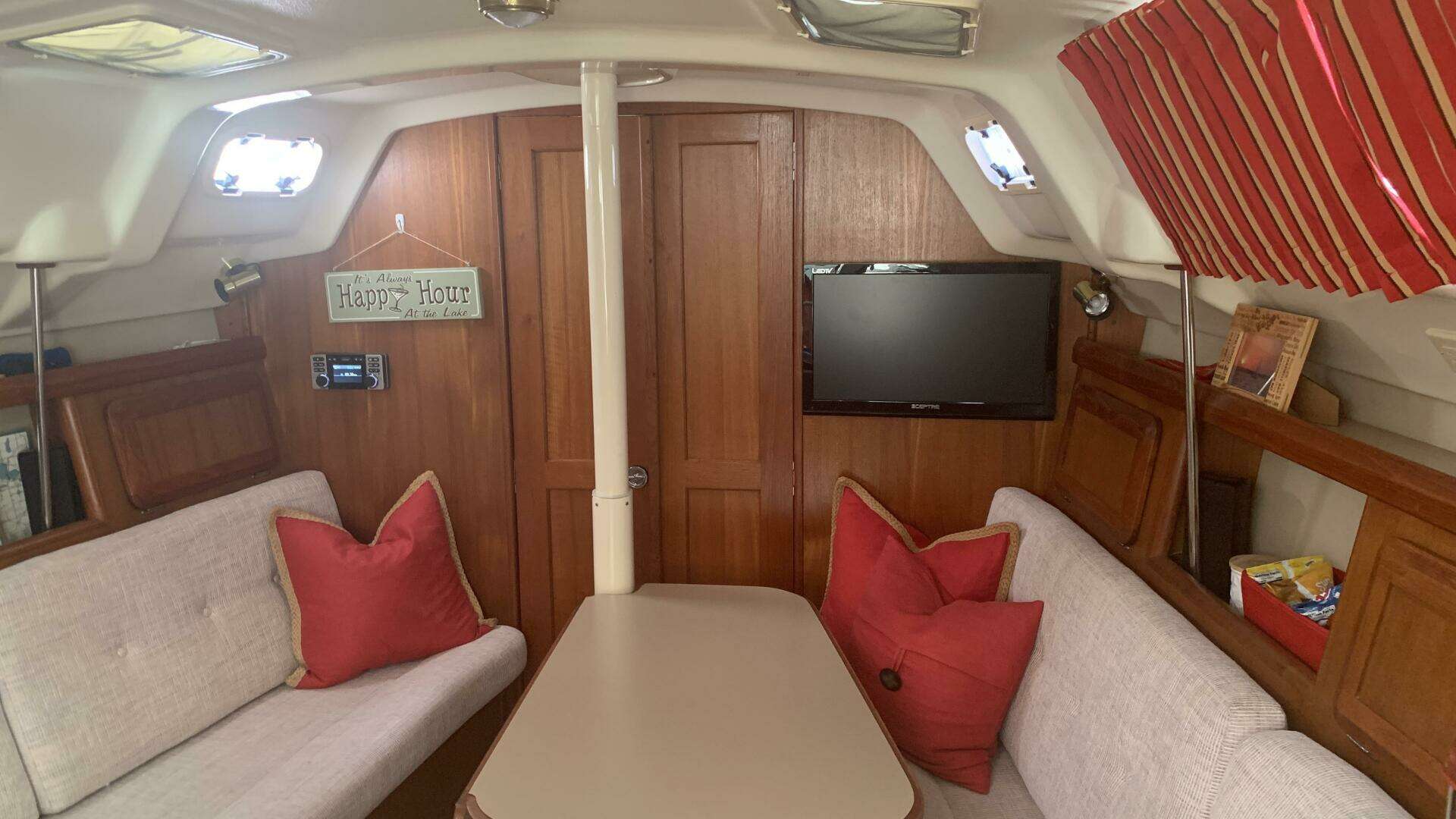 1991 Hunter 30 T - Image 32
