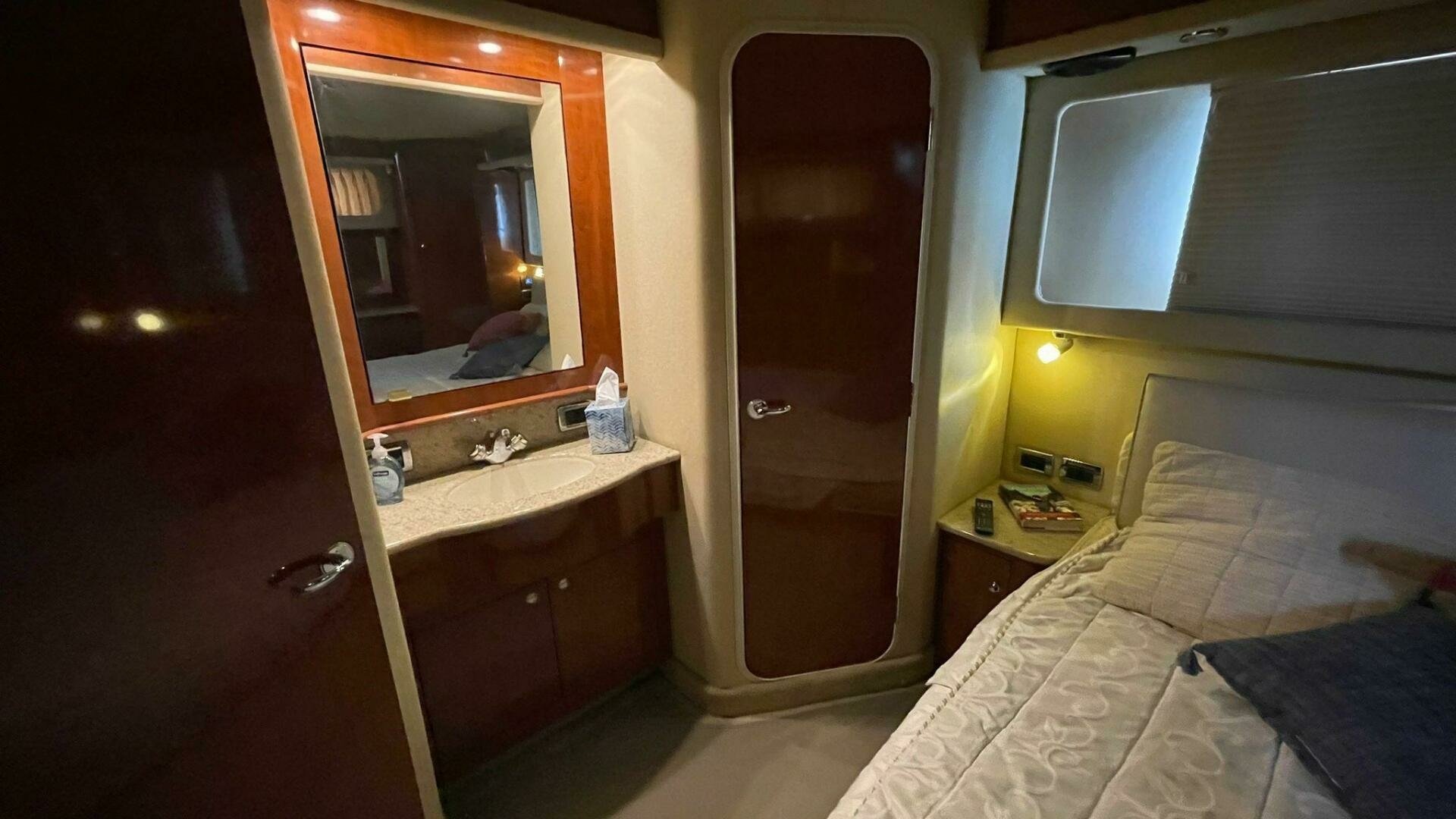 2003 Sea Ray 39 - Image 3