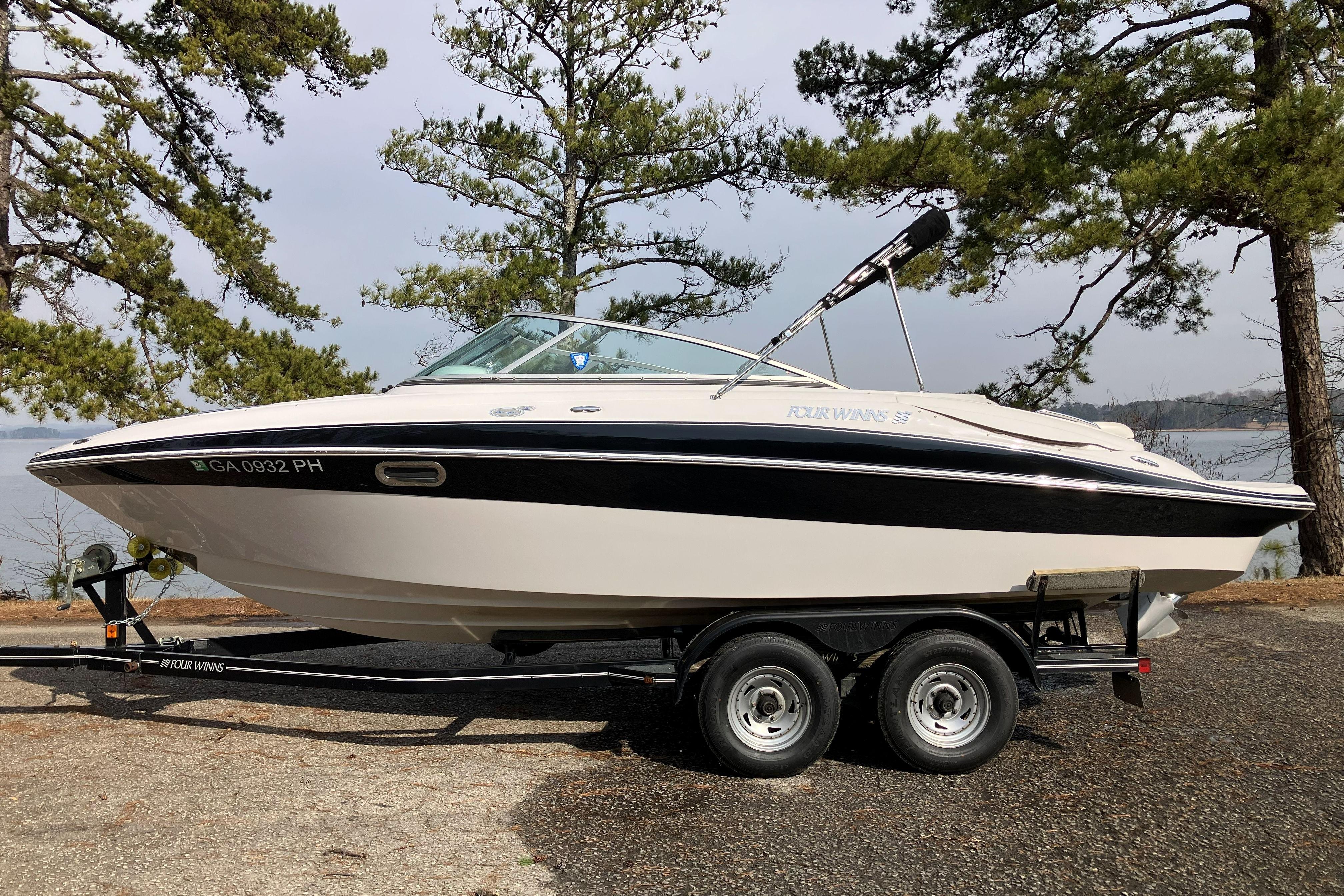 2006 Four Winns 240 Horizon