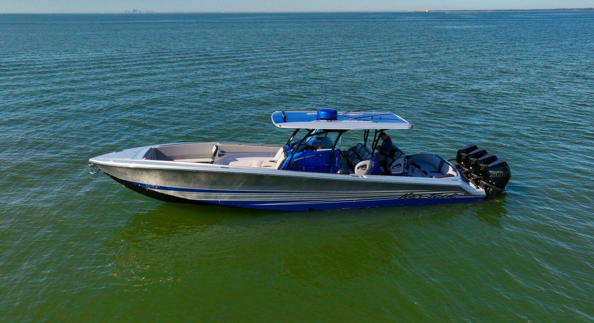 2024 Nor-Tech 390 Sport Center Console - Image 6