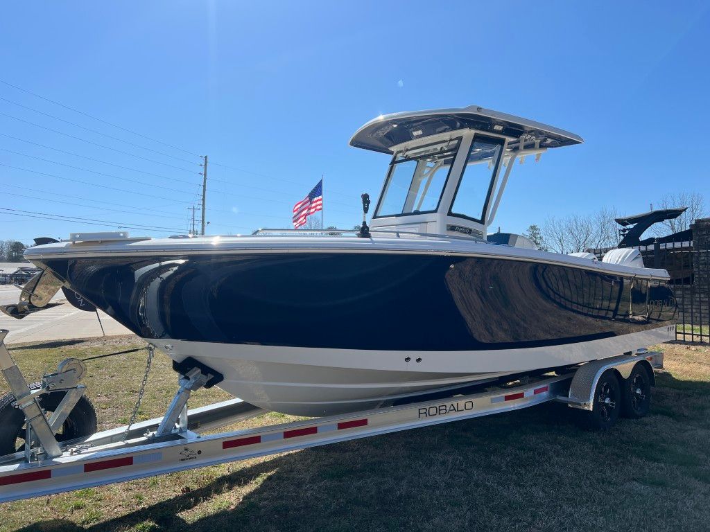 2025 Robalo 250 Center Console - 8