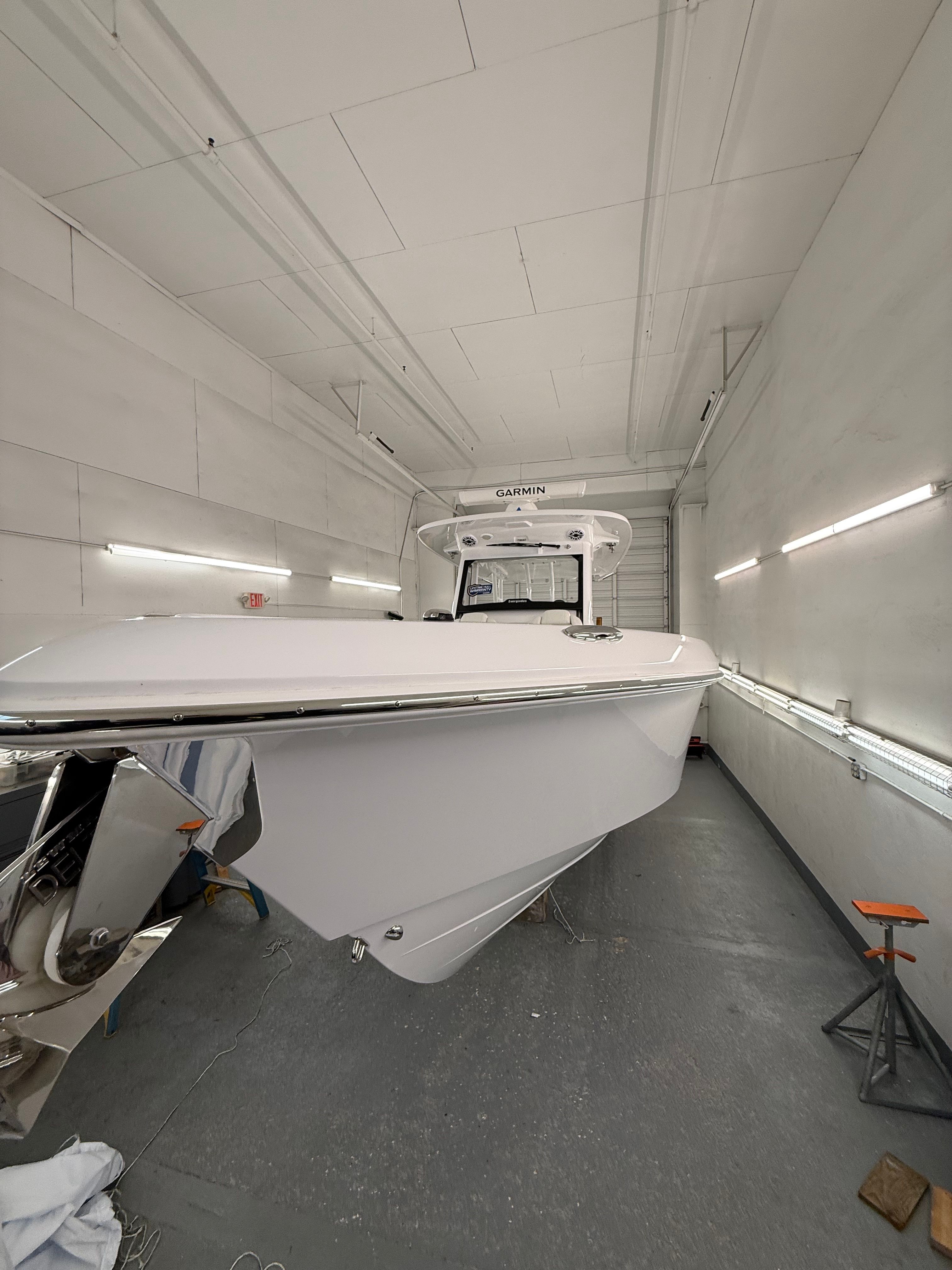 2026 Everglades 335 Center Console