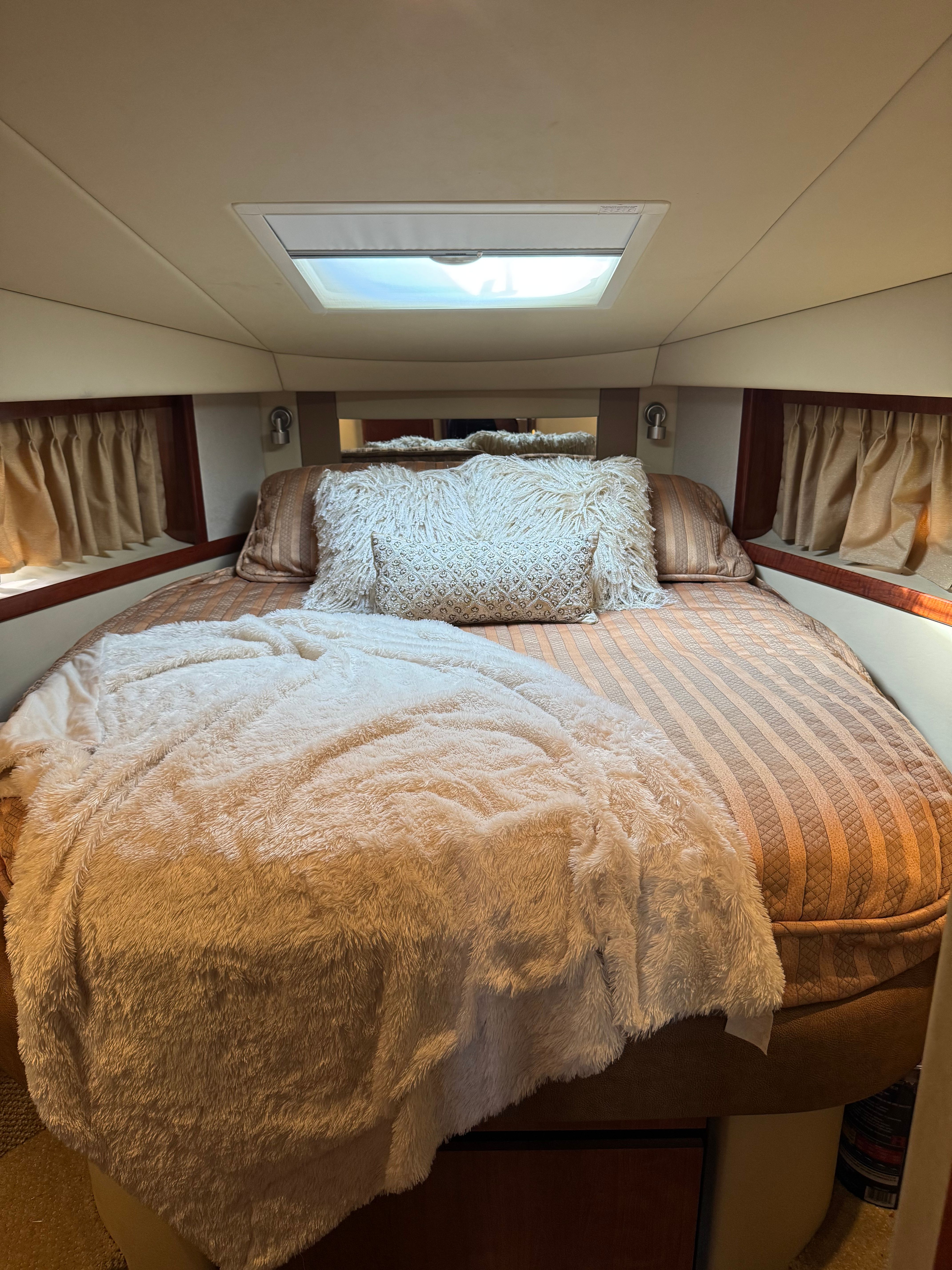 2006 Sea Ray 38 Sundancer - 9
