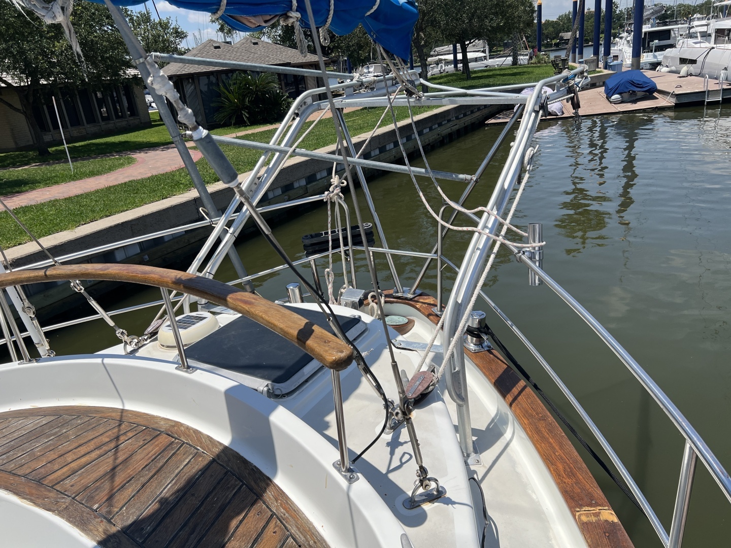 1977 Fisher 46 - Image 30