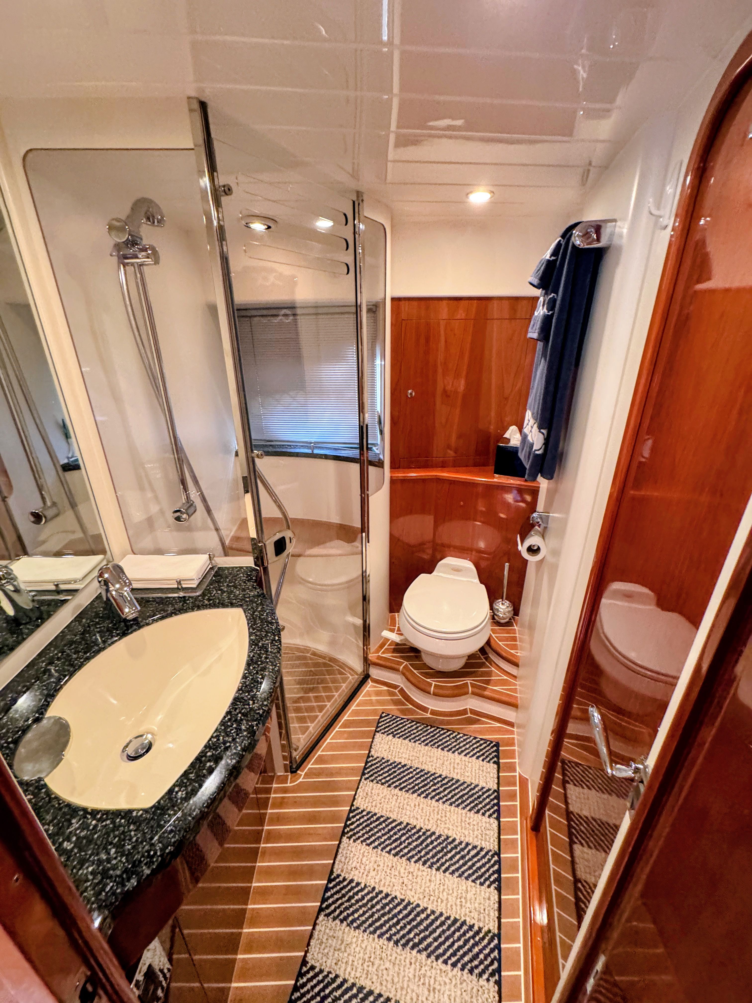 2004 Viking Princess V58 - 42