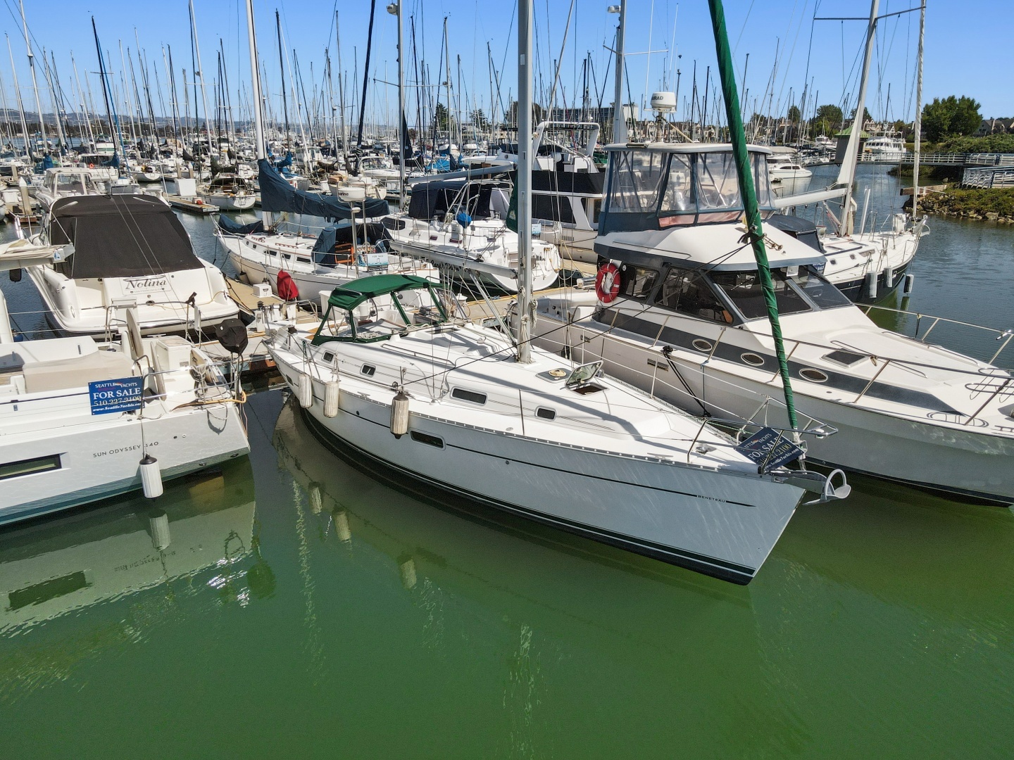 2001 Beneteau — - Image 2