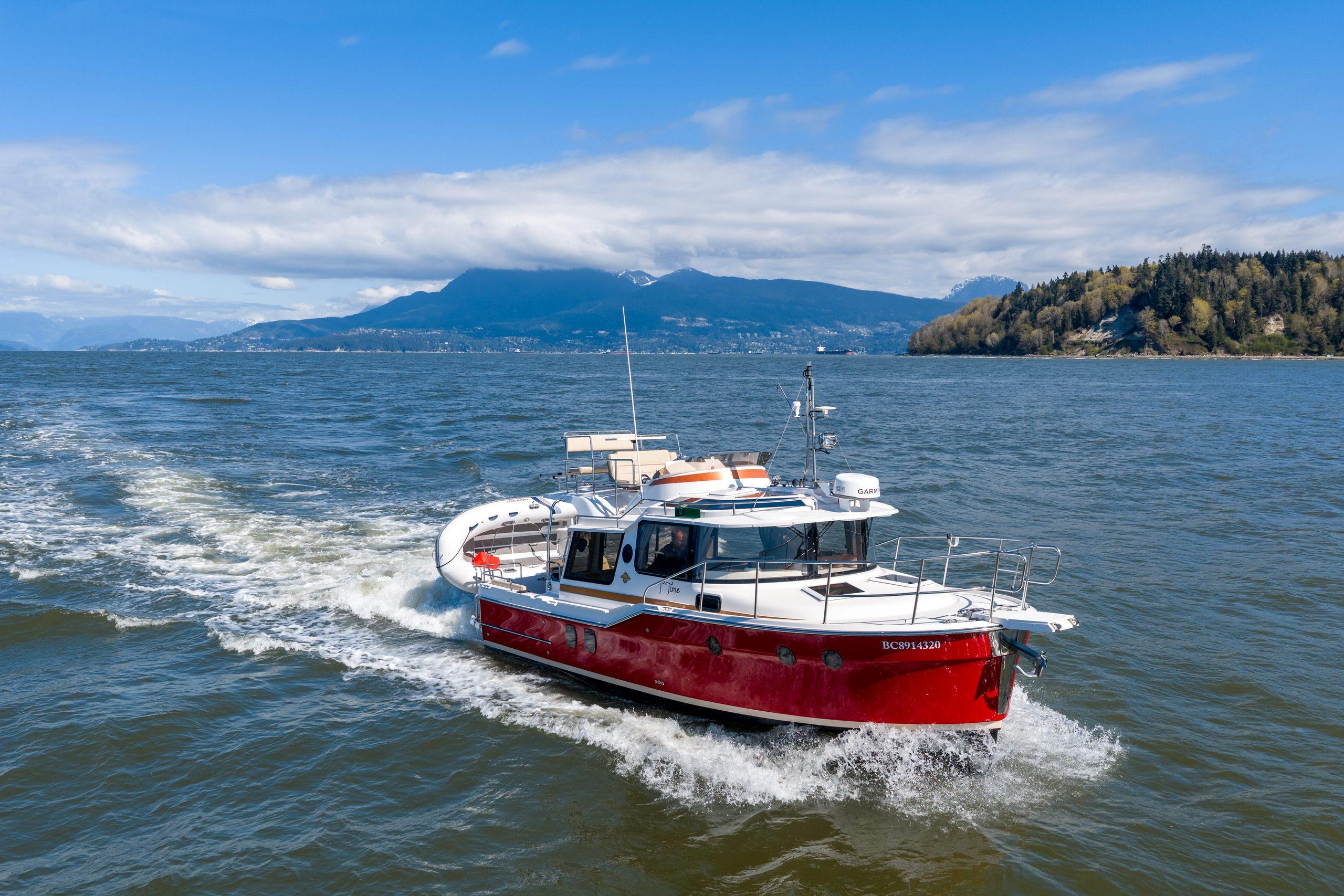2023 Ranger Tugs R-29 CB