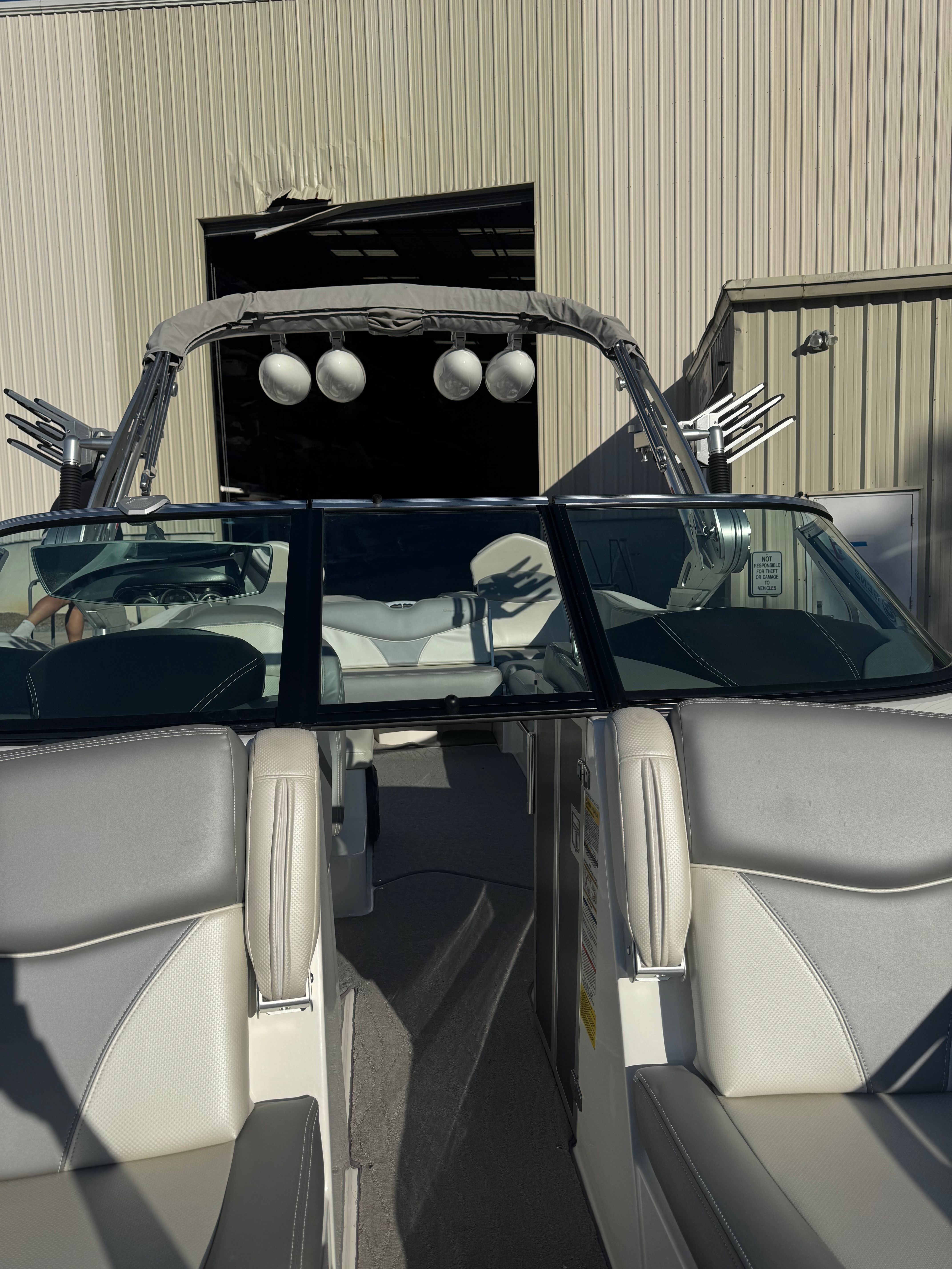 2018 MasterCraft X46 - 15
