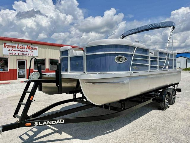 2025 Landau Island Breeze 21 powered by a Suzuki 90HP