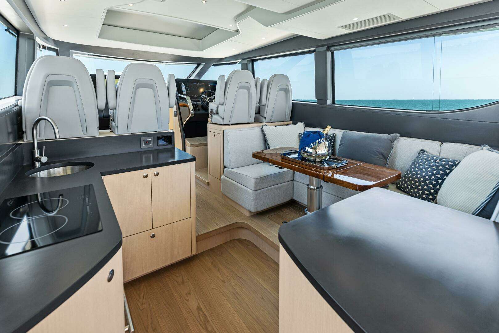 2026 Scout 670 LXS - Image 38