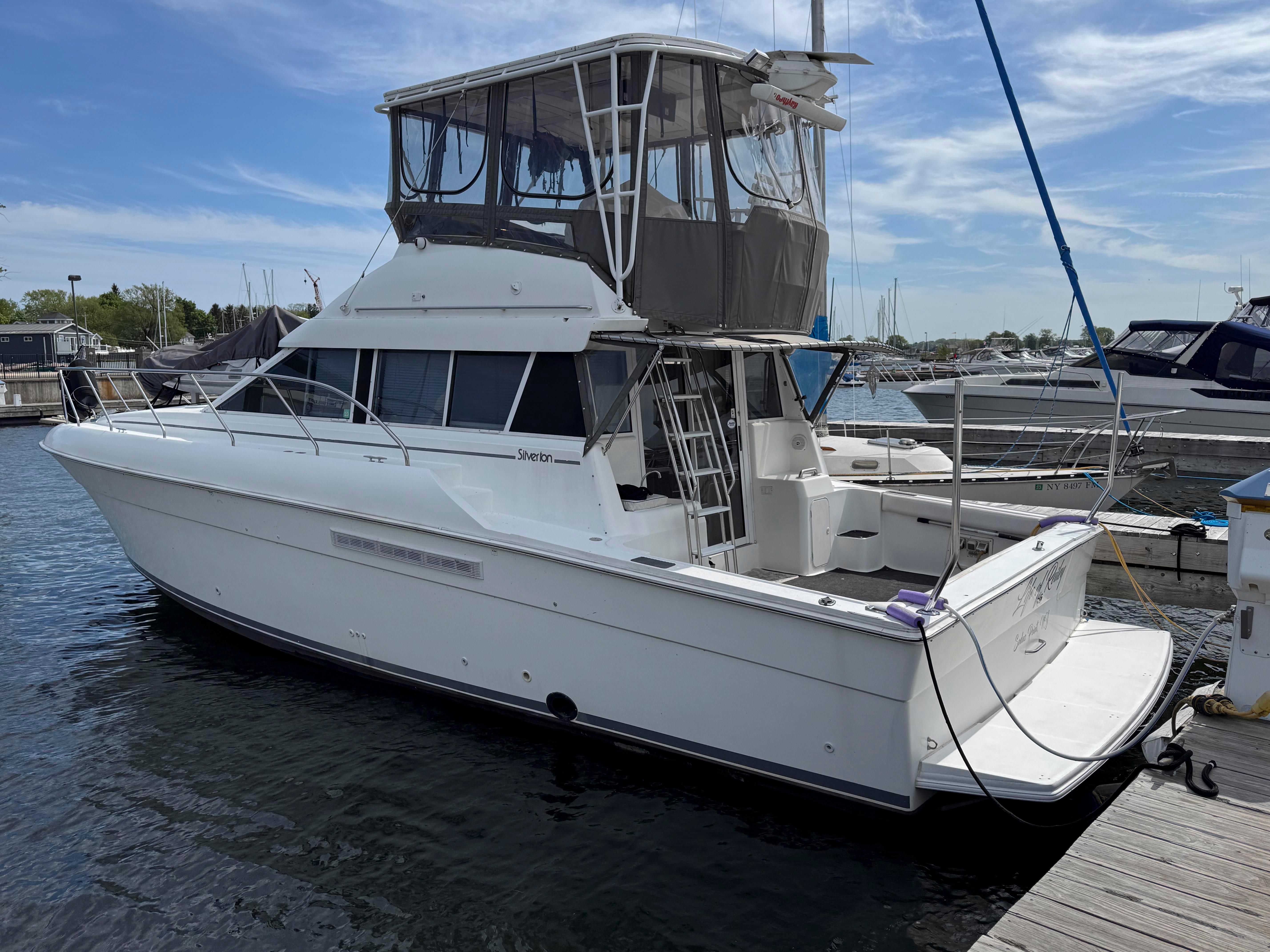 1997 Silverton 41 Convertible