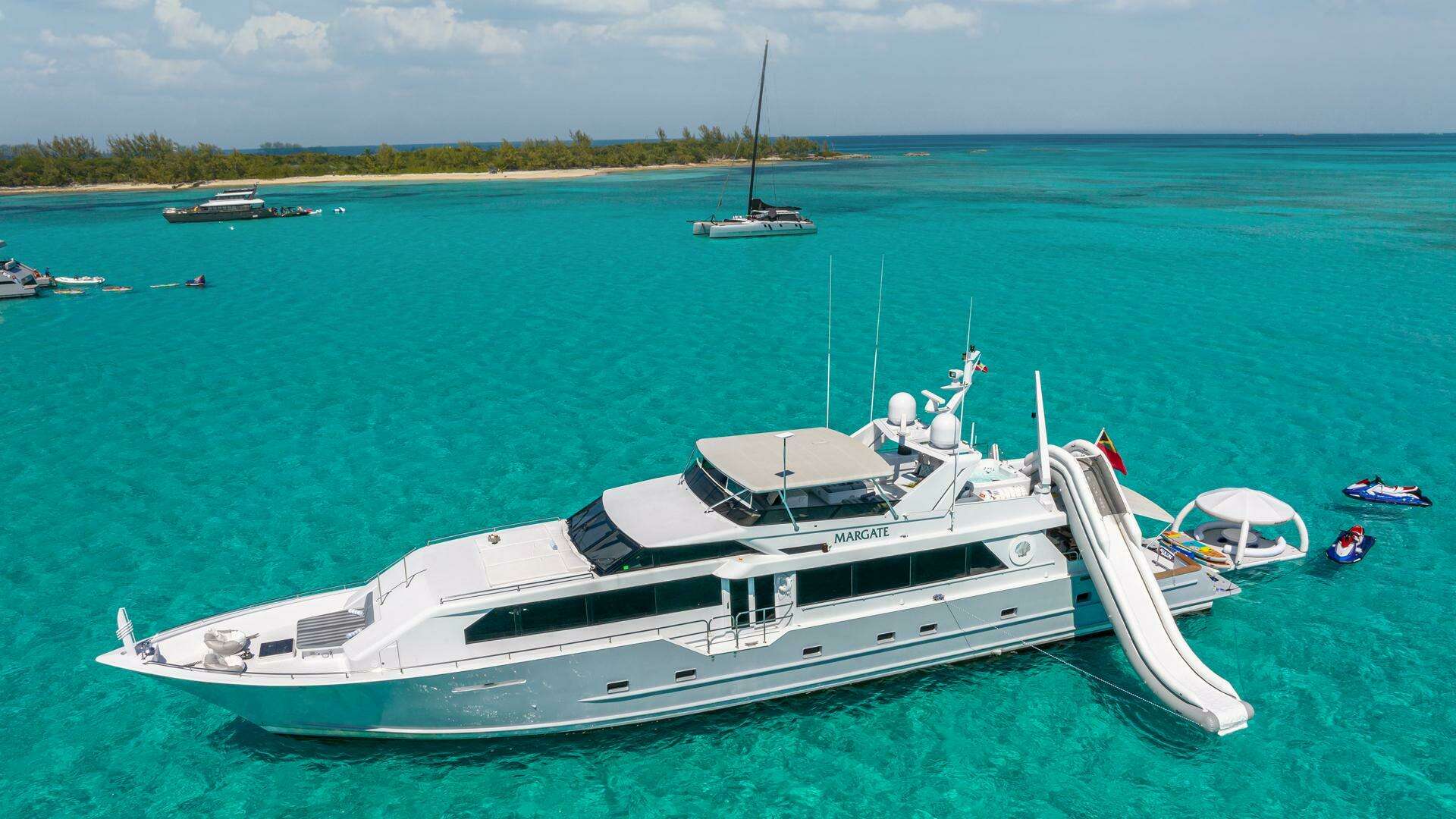 1997 Broward Raised Pilothouse - Image 13