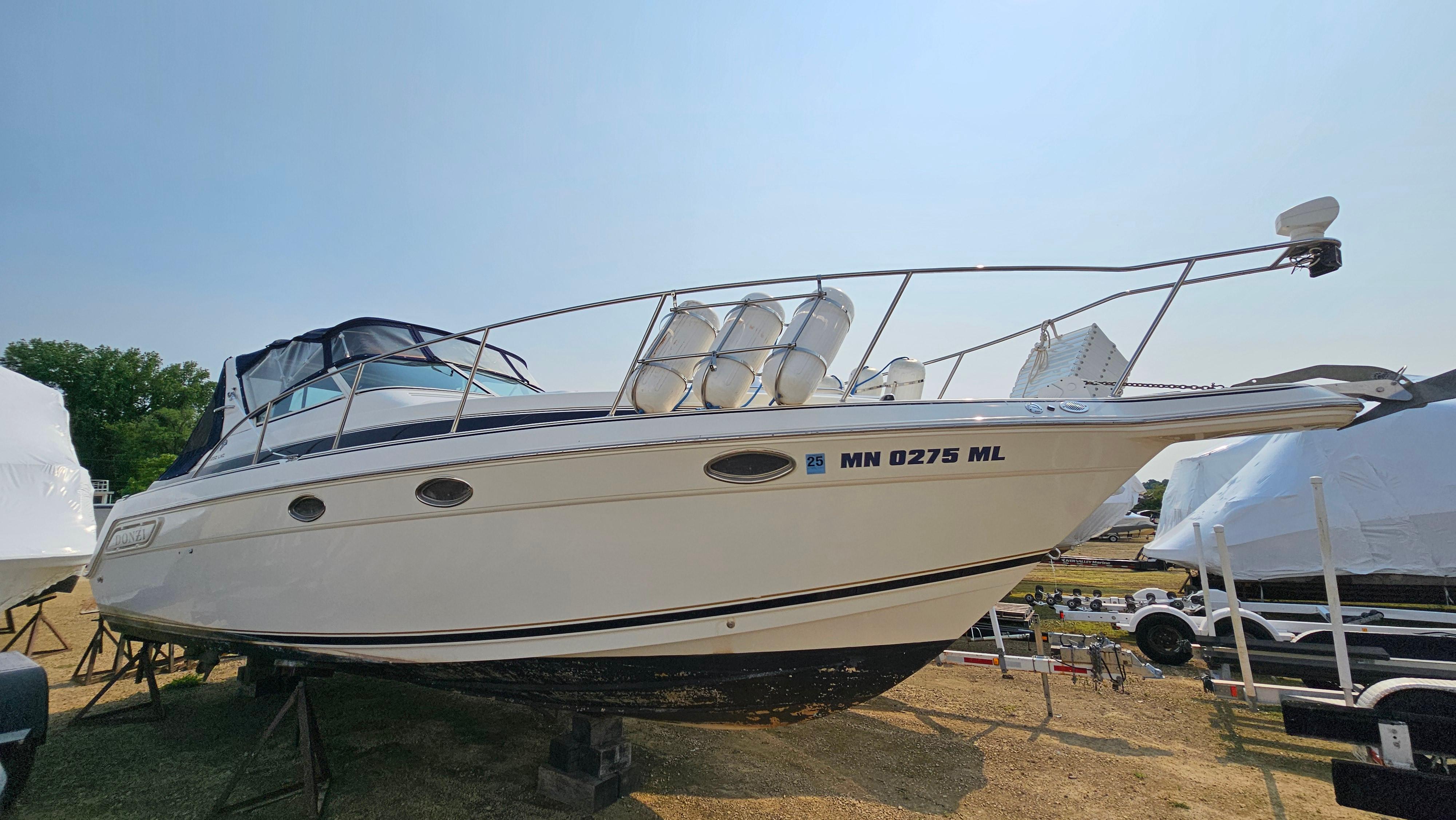 1997 Donzi 3250 LXC