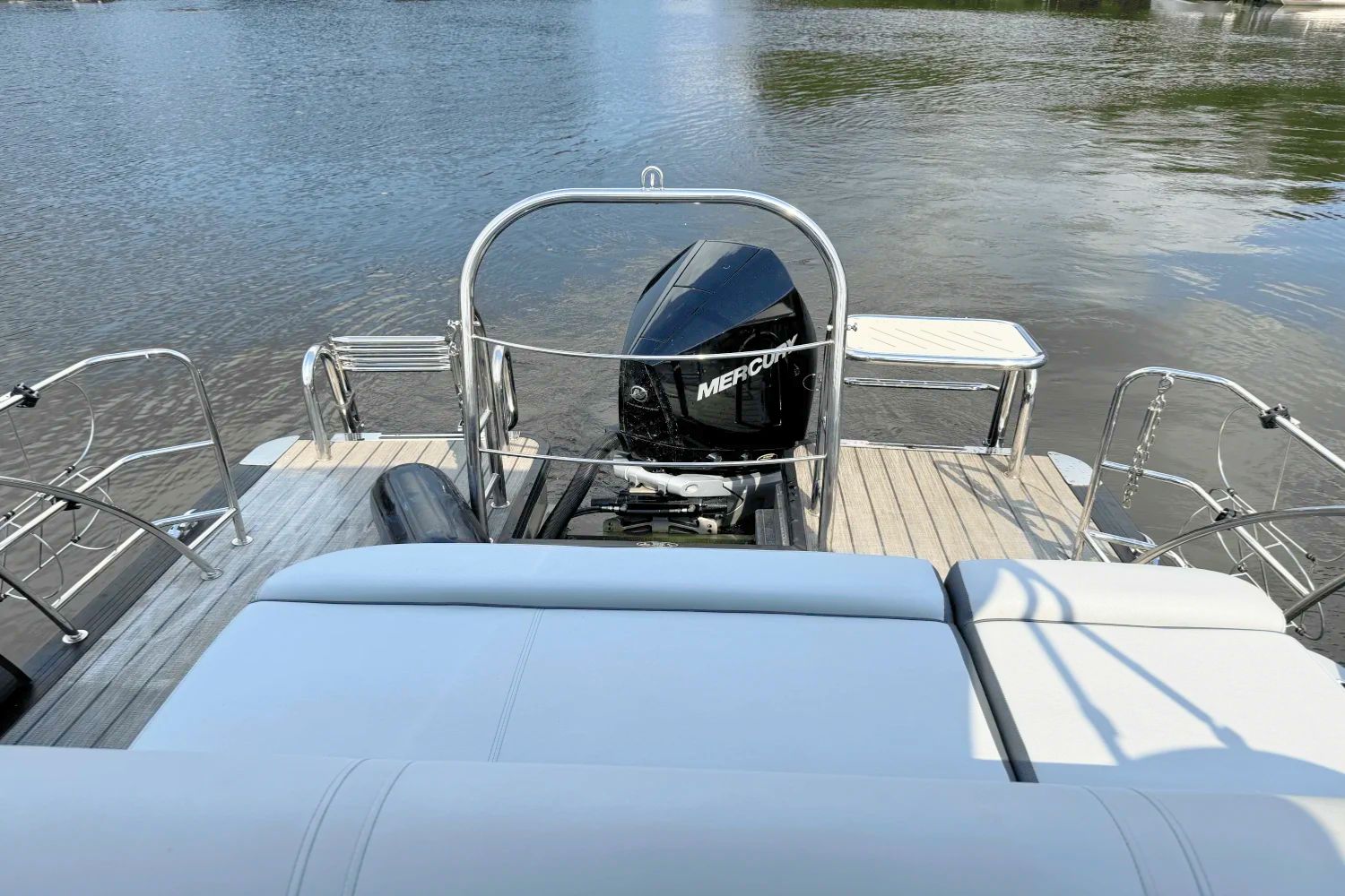 2020 Harris Solstice 230 - 18