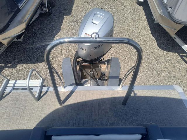 2025 Avalon Aura Pontoon Boats - 22